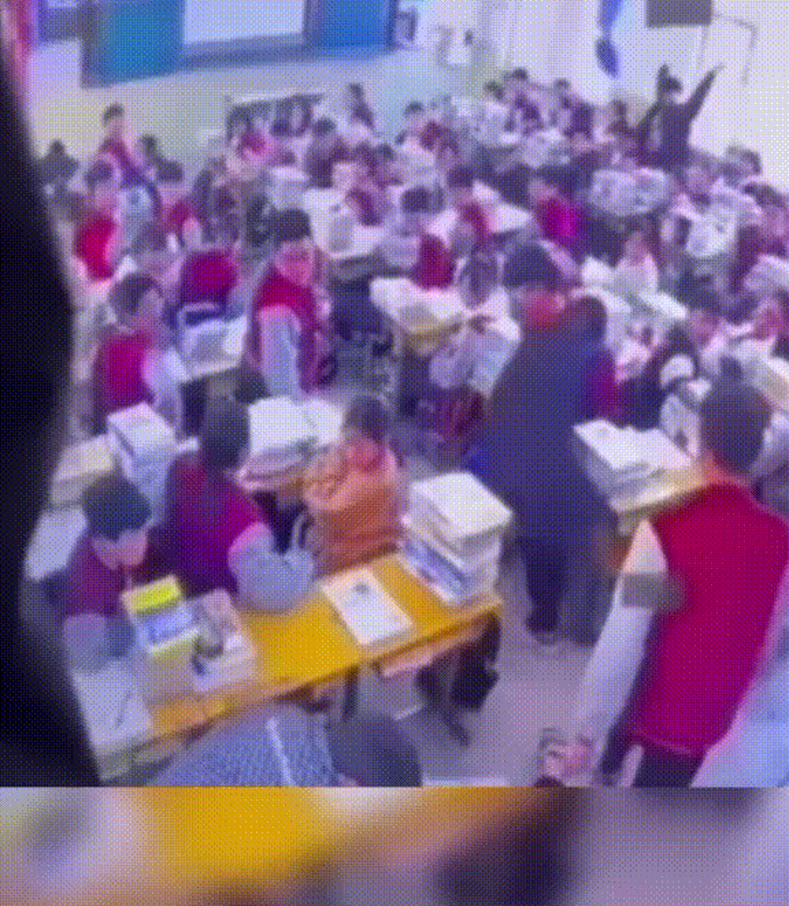 3月12日,河北邯郸市永年县明山学校,一名初三学生被罚站时突然倒地后