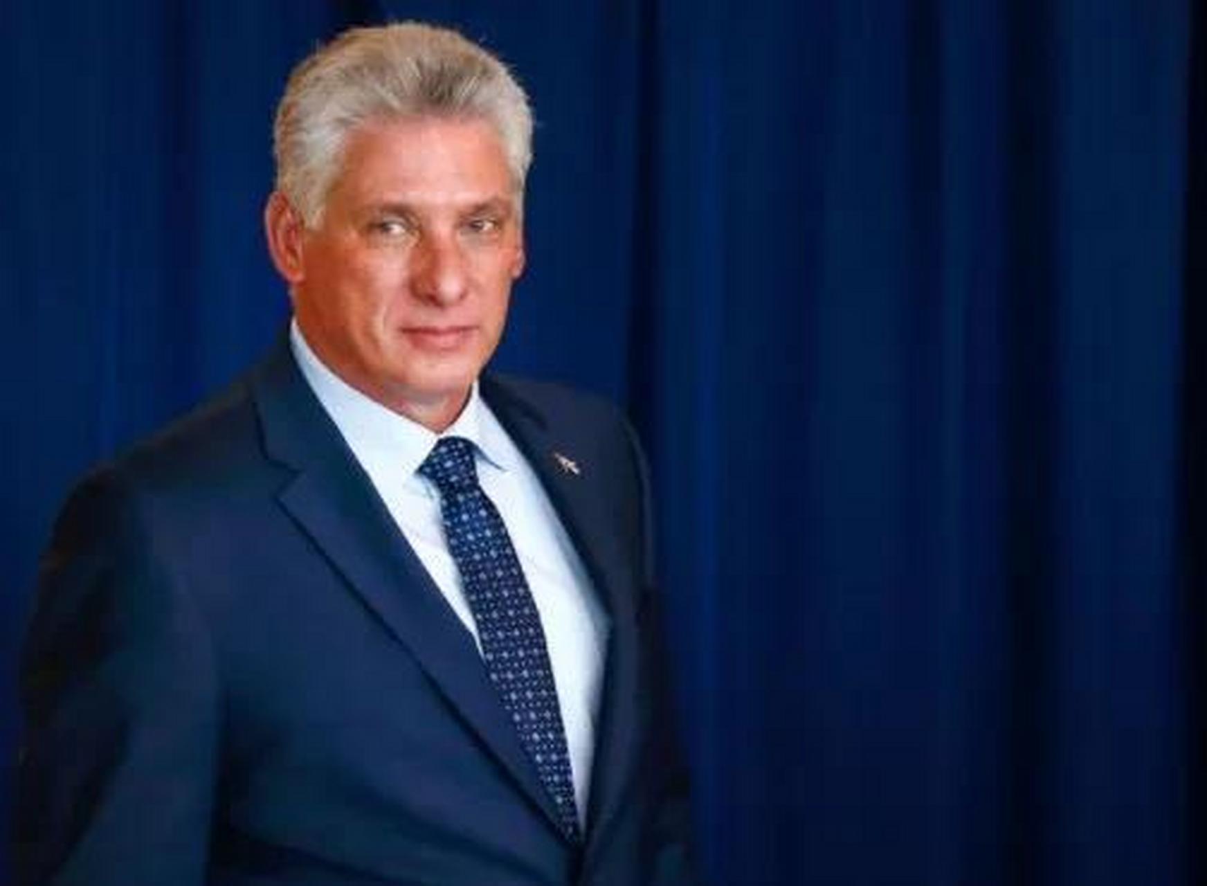 古巴总统米格尔·迪亚斯在接受采访时说:"美国政府扭曲了乌克兰冲突的