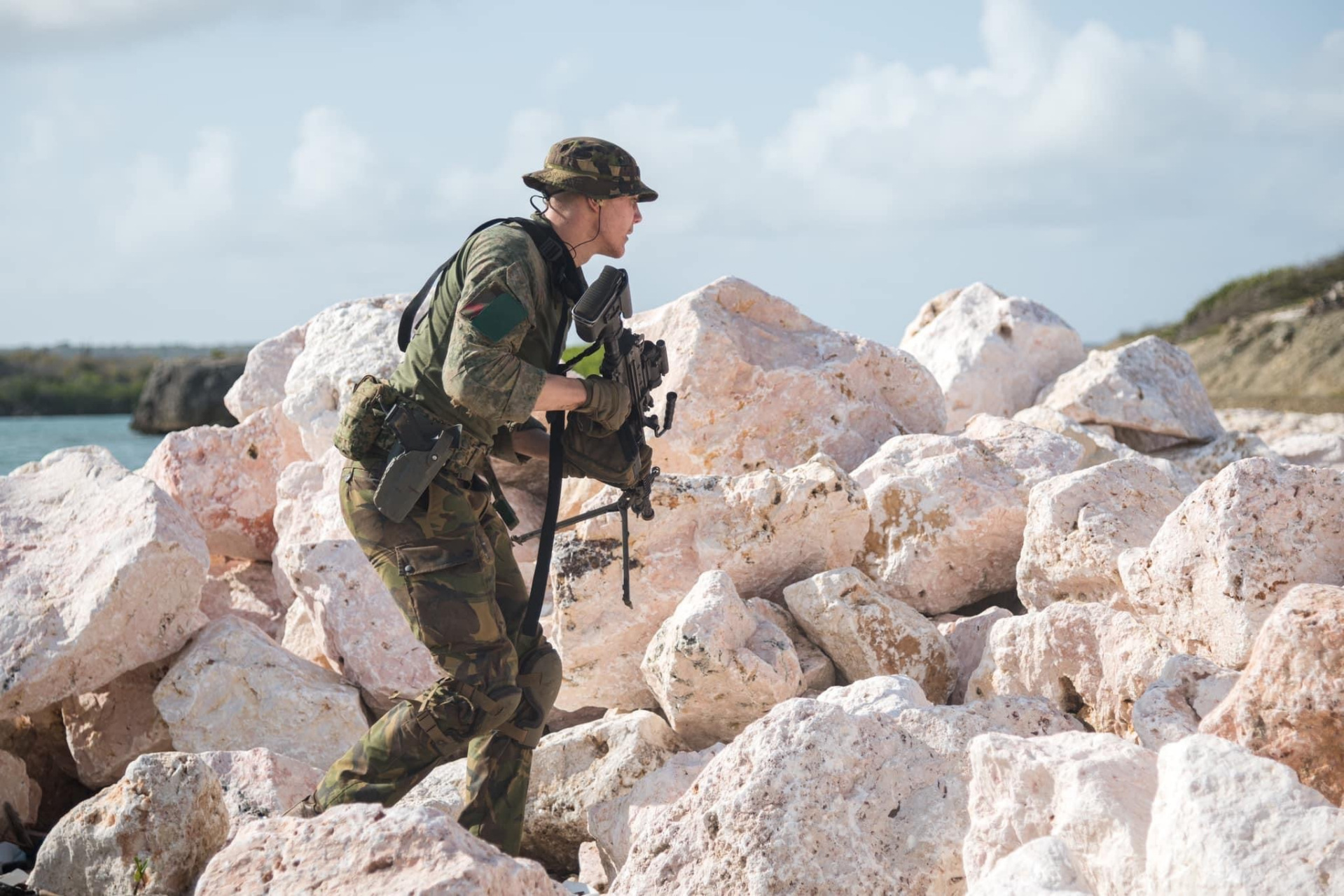 荷兰陆军第43机械化旅加勒比训练部署field training exercise (ftx)
