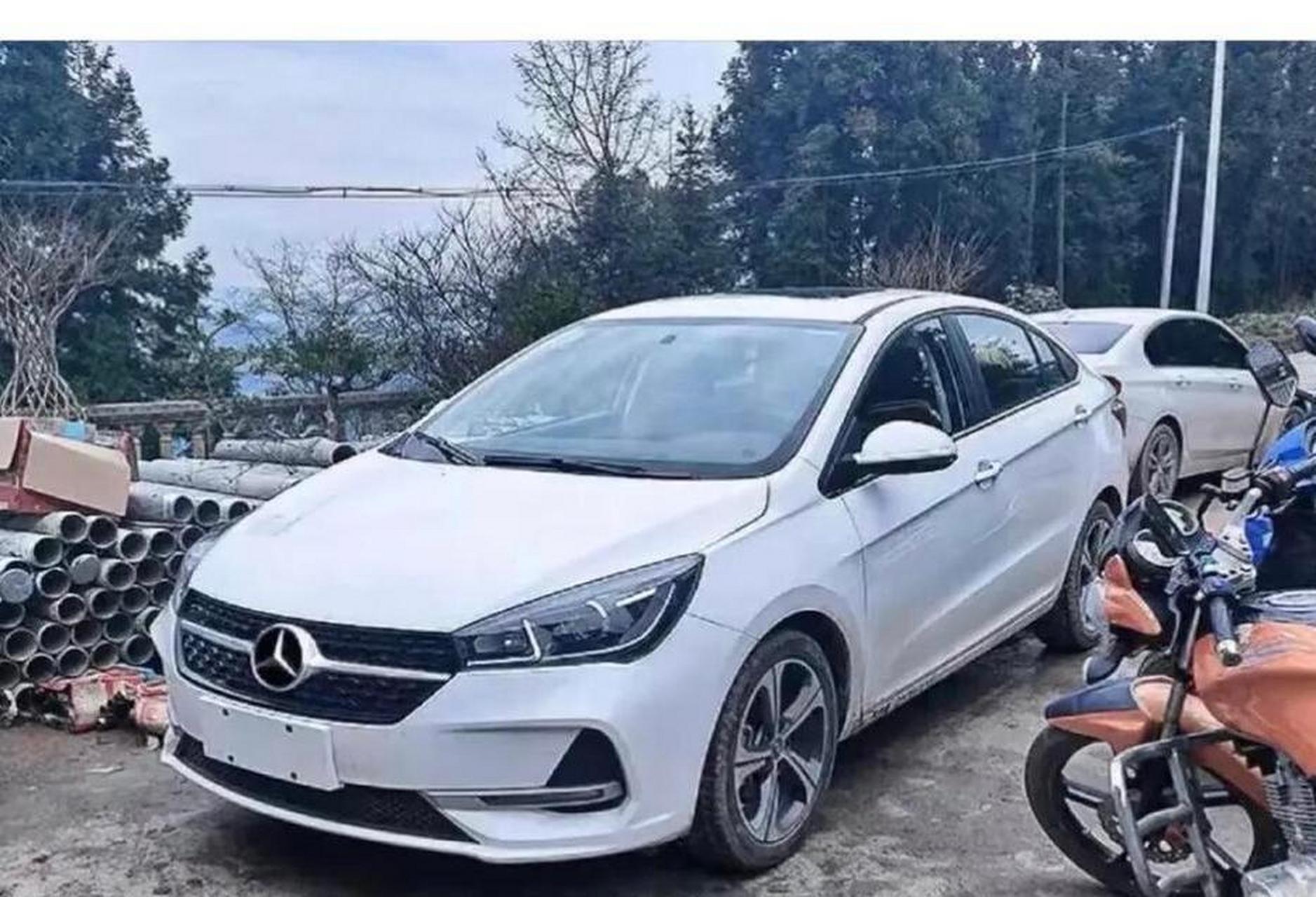 村里一个打工3年的开回来的,冒昧问一下,这是什么车?