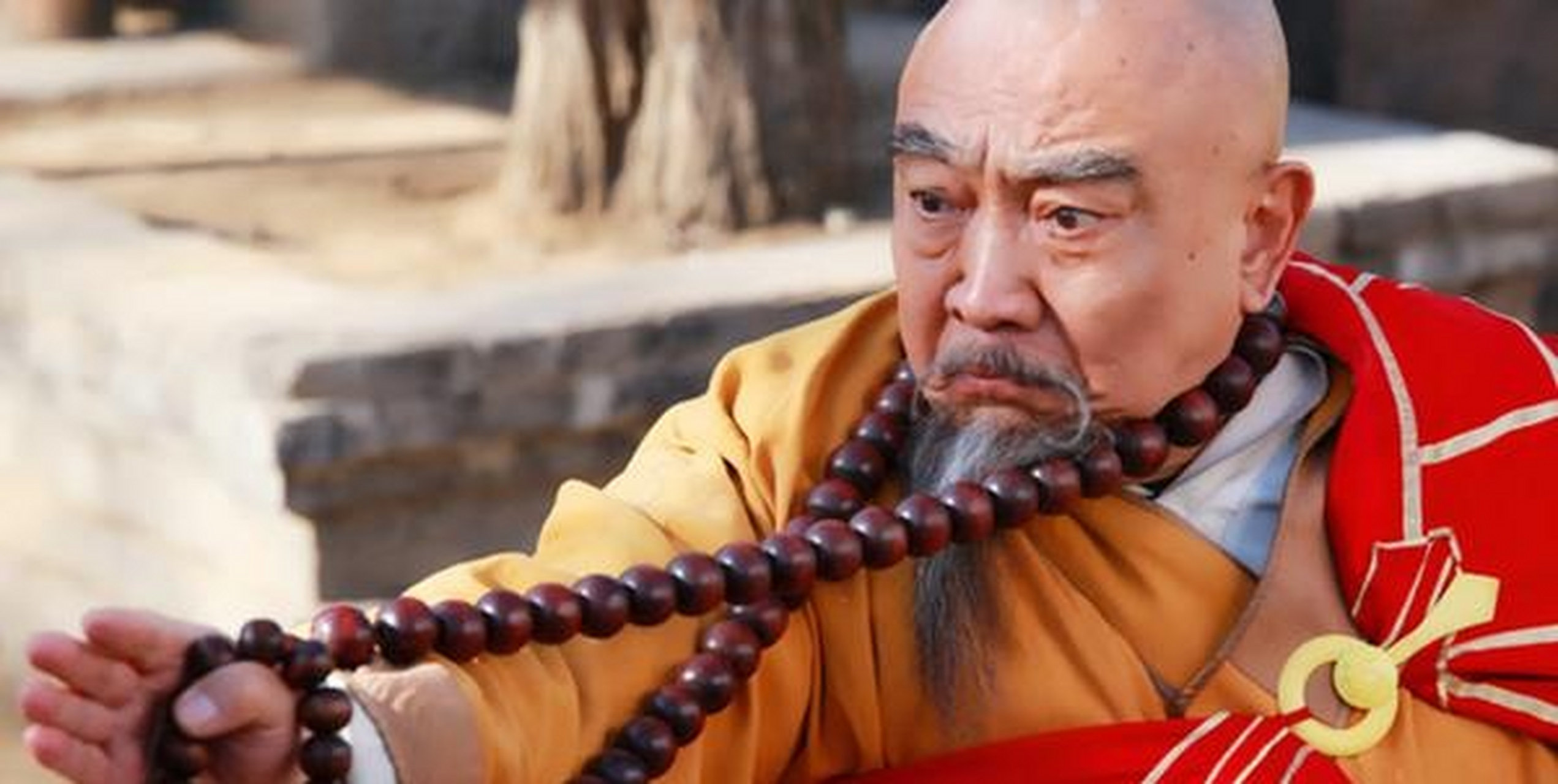 对此,鲍国安断然拒绝"我不能老拿曹操说事,用他没完没了地挣钱.