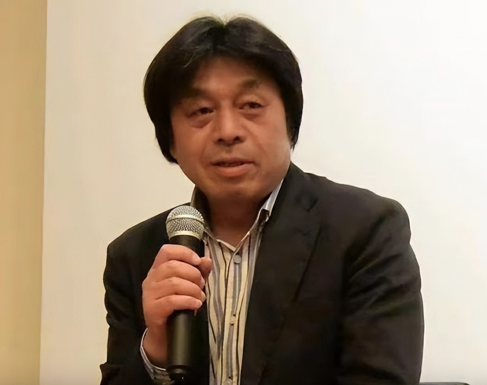 木内鹤彦,是日本著名的天文学家和彗星探索家.