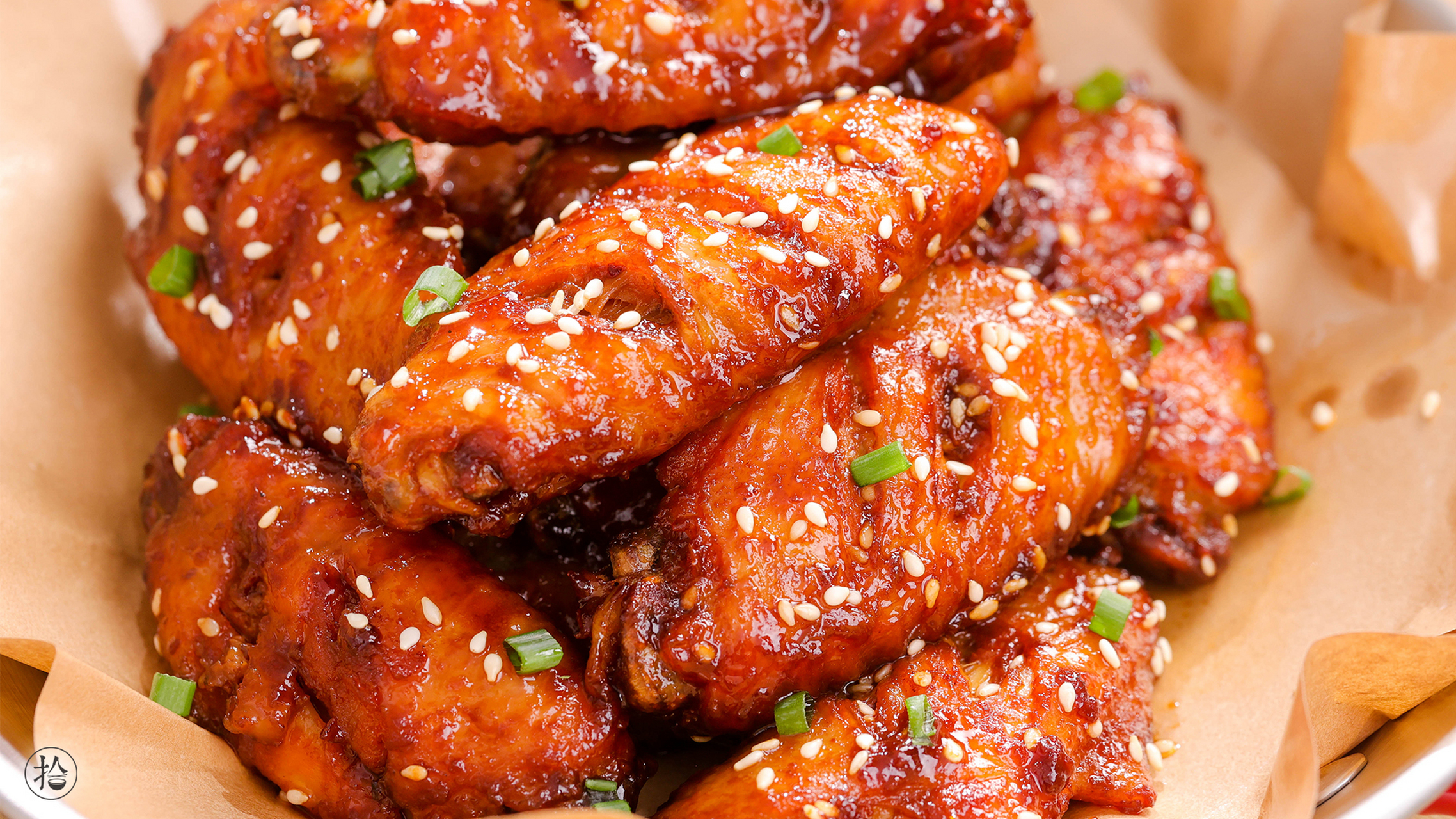 电饭煲奥尔良鸡翅  要说在小吃快餐店打包带走的单品,奥尔良鸡翅一定