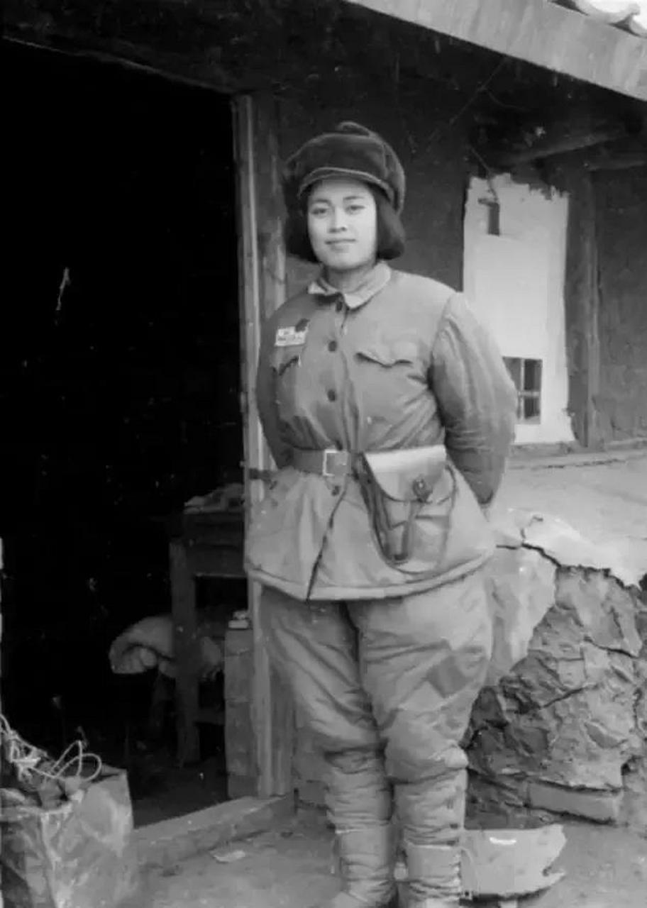 1939年2月,一位漂亮的女八路落入了日本鬼子手里,面对着严刑拷打,女