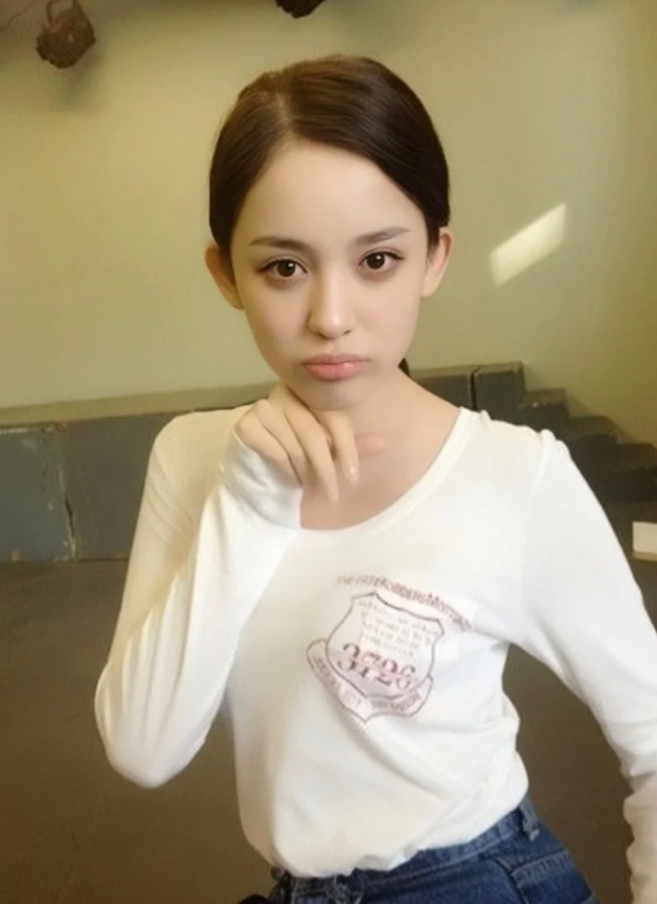 大学时期的古力娜扎,十年如一日的,一如既往的美貌. 676767