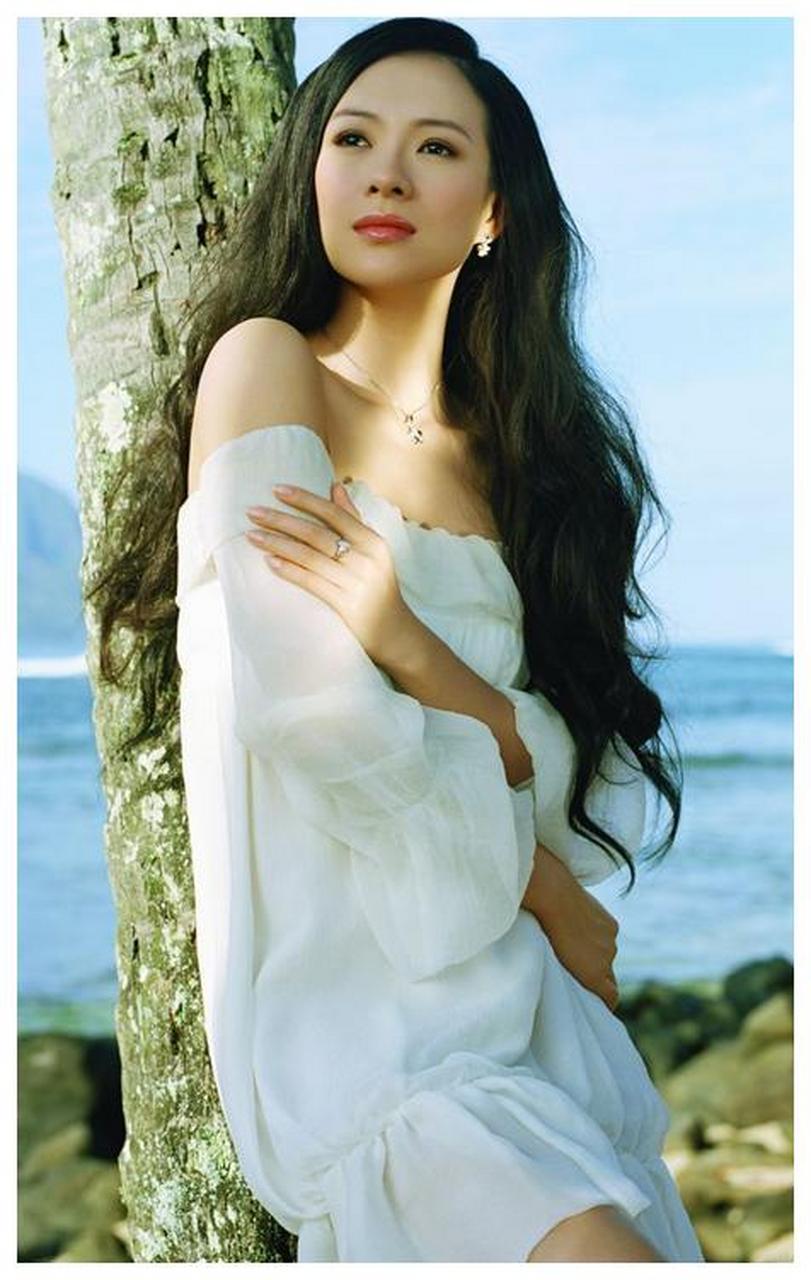 国际影星章子怡一袭长裙性感艳丽女神