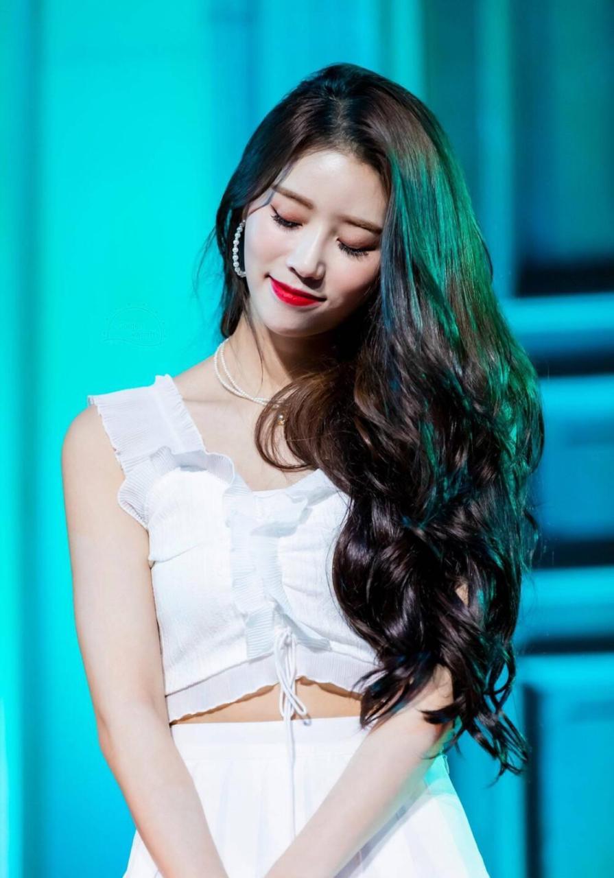 韩国女组合lovelyz成员李美珠 网友们觉得她颜值如何评论关注转发