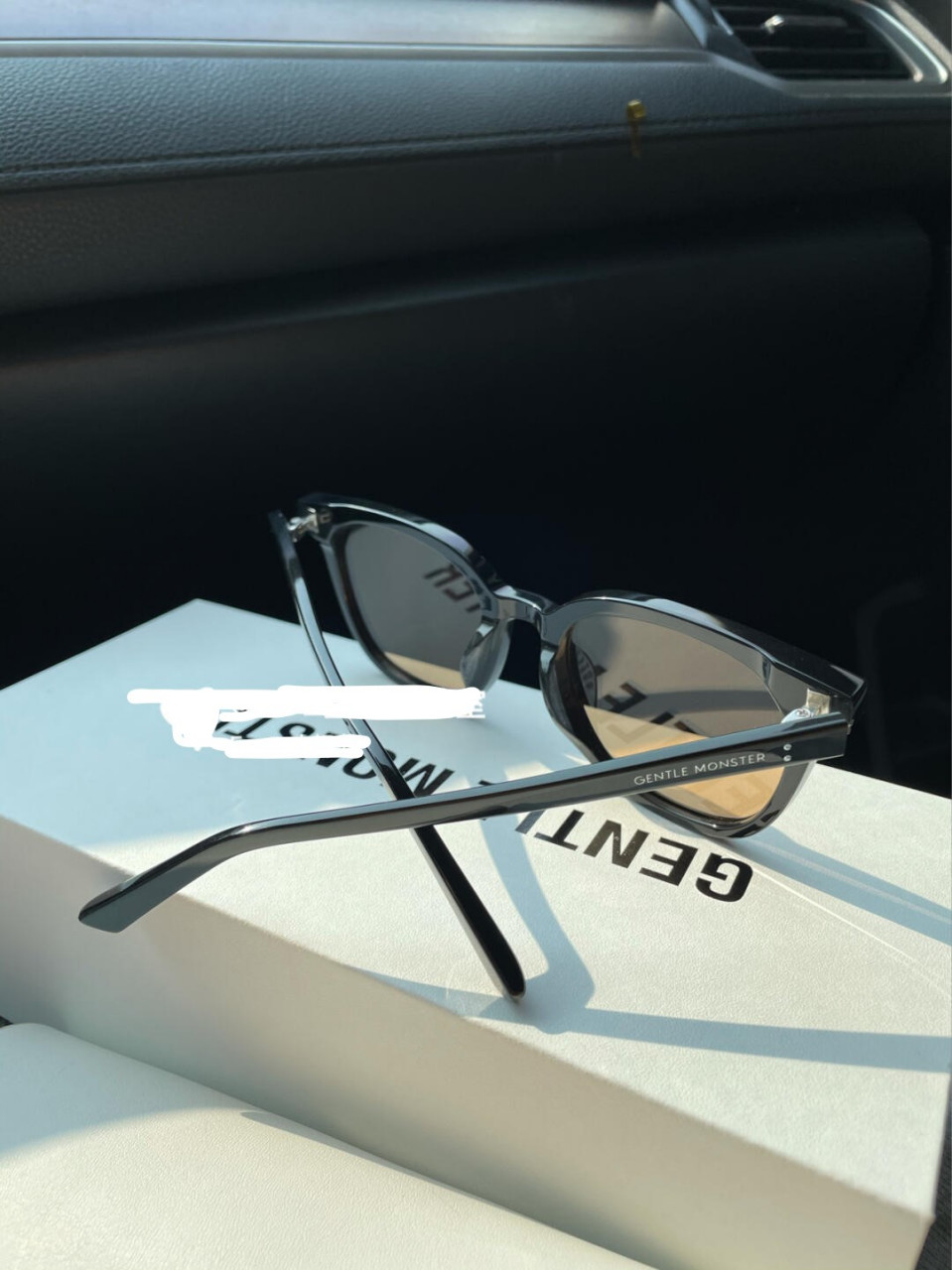 向全世界分享这副墨镜gmlang升级版 #c位太阳镜# 对太阳穴凹陷的妹子
