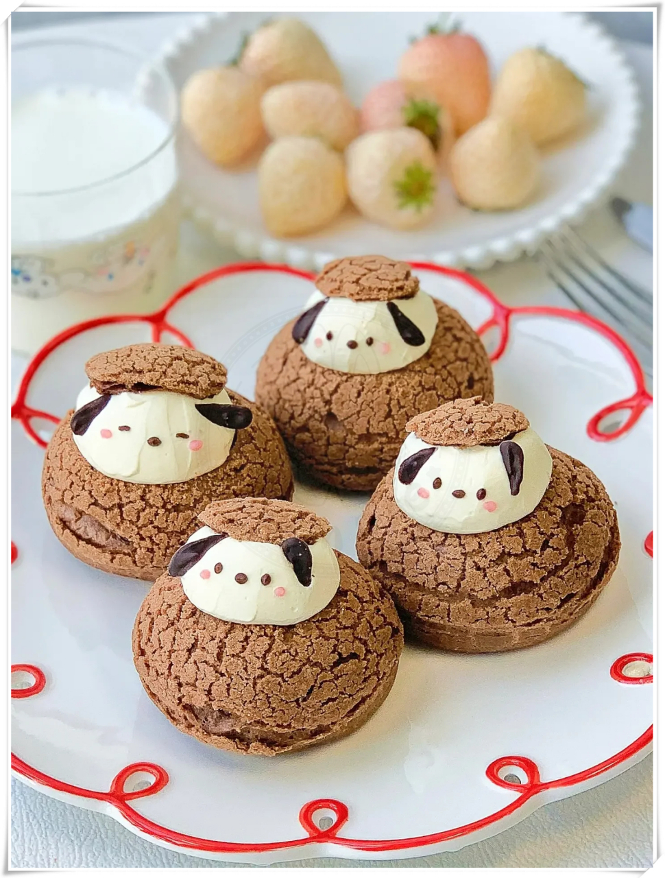 帕恰狗可可酥皮泡芙95  谁能拒绝一只充满奶油香气的可可泡芙呢!