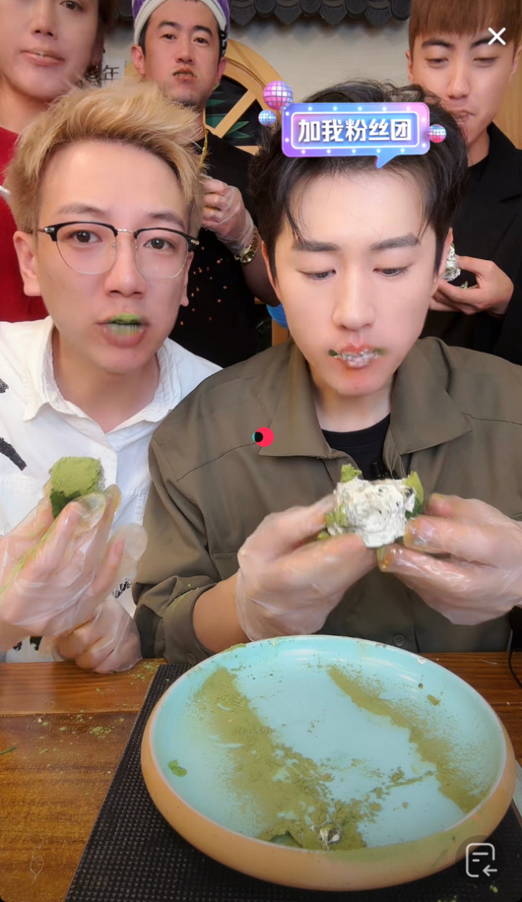 网友投稿"延边的小哥哥像韩国人,就是比棒子帅很多"