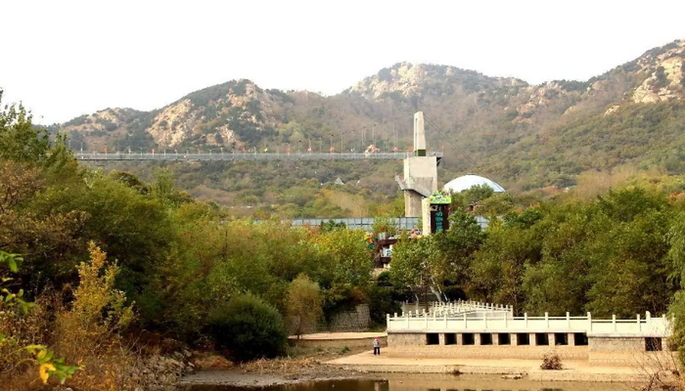 珠山国家森林公园,珠山国家森林公园位于青岛经济技术开发区西部,2000