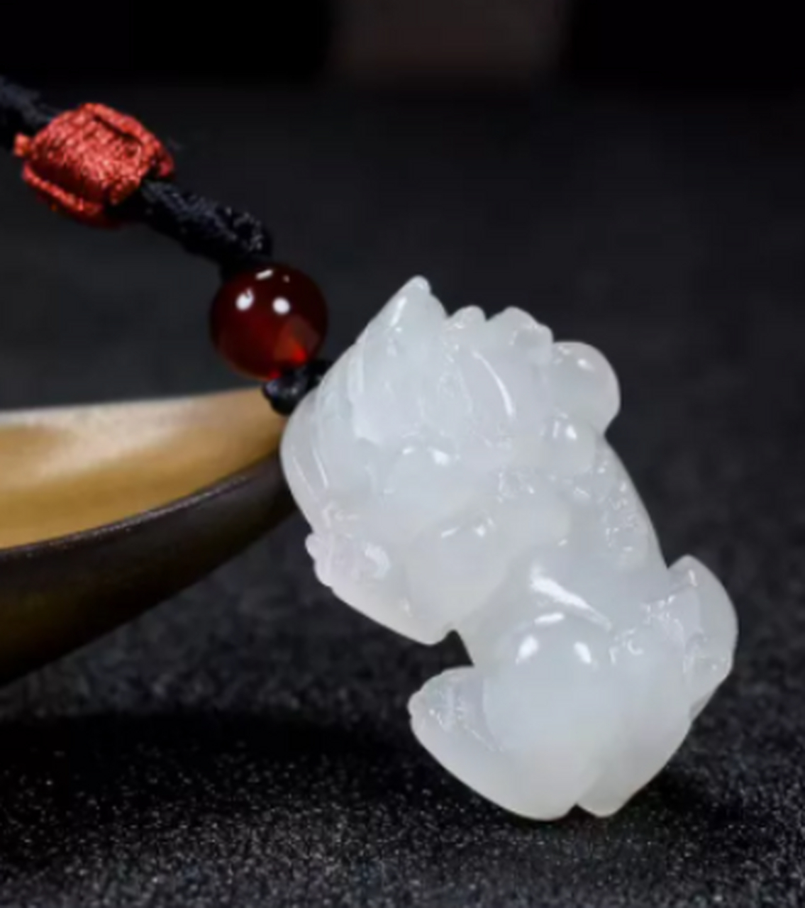 点击头像看直播##和田玉# 【貔貅 】和田玉羊脂白玉 做工精美 品相