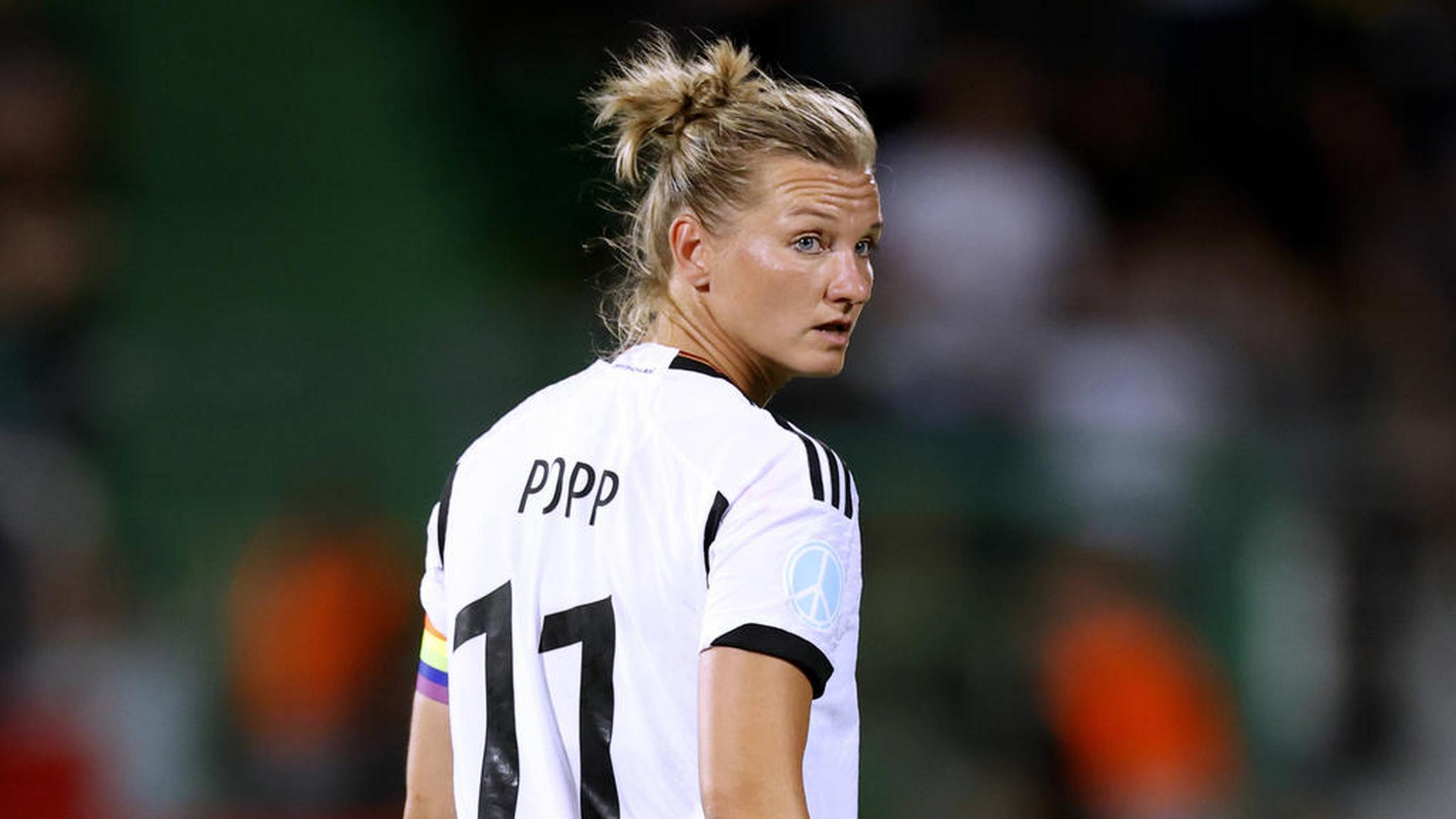 女足世界杯最值得关注10名球员之4——亚历山德拉·波普  德国首轮6:0