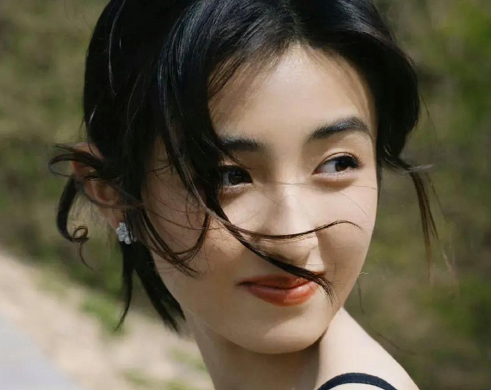 就冲这组照片,我get到了张子枫的美了!