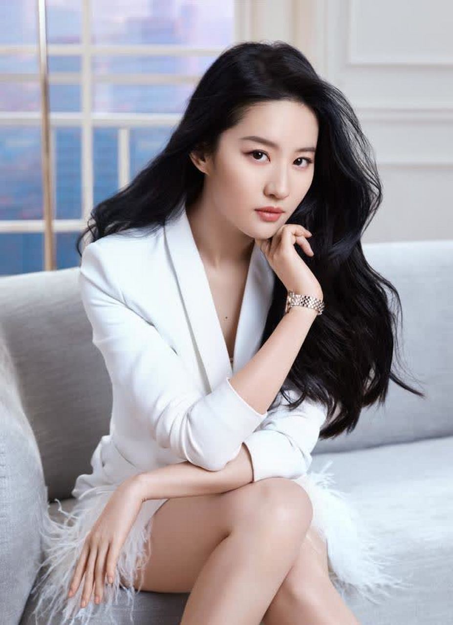 你喜欢刘亦菲穿现代装吗?[鄙视]