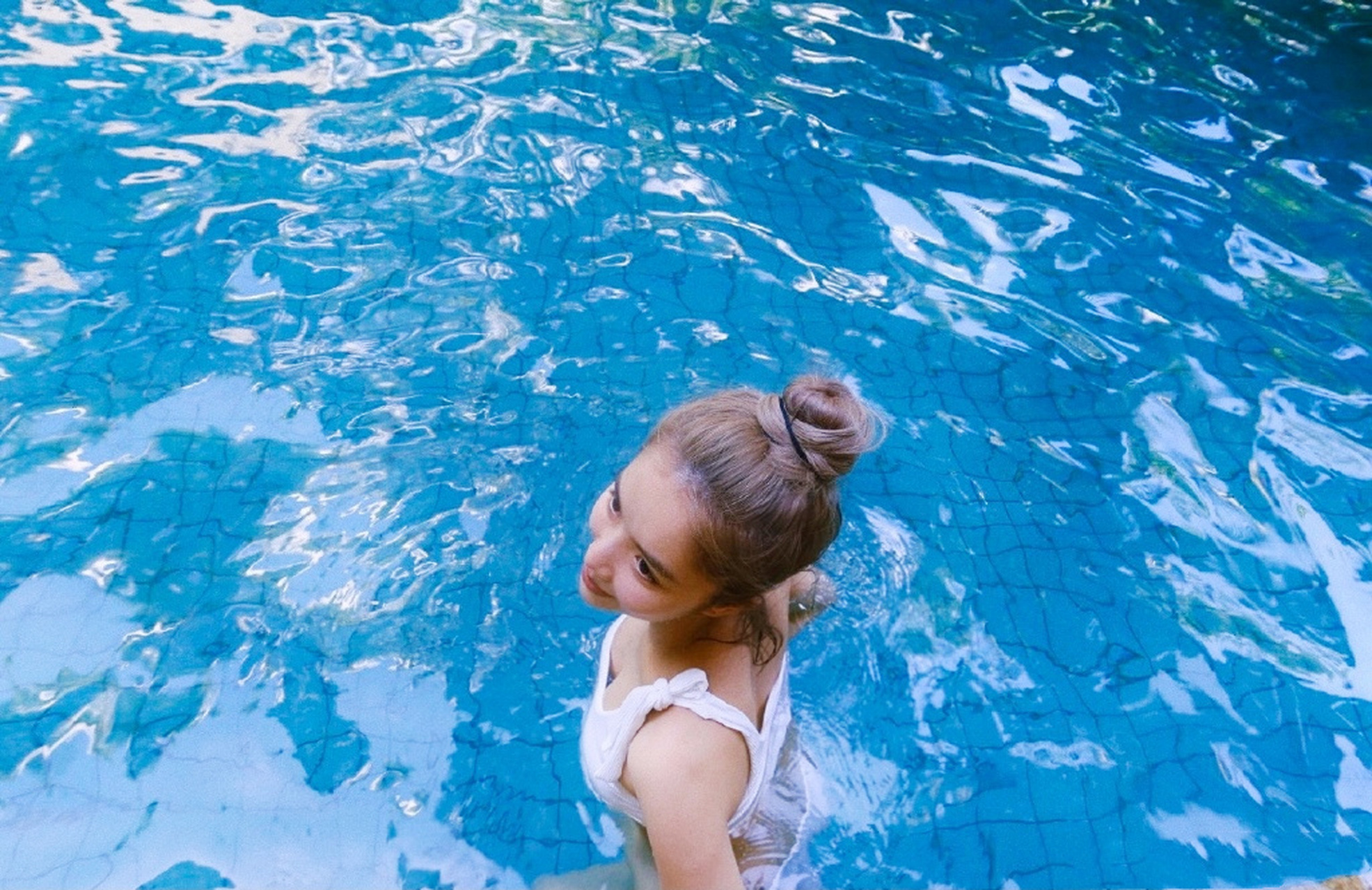 原来姐姐身材是如此好,果然夏天是美女晒身材的好季节没错啦