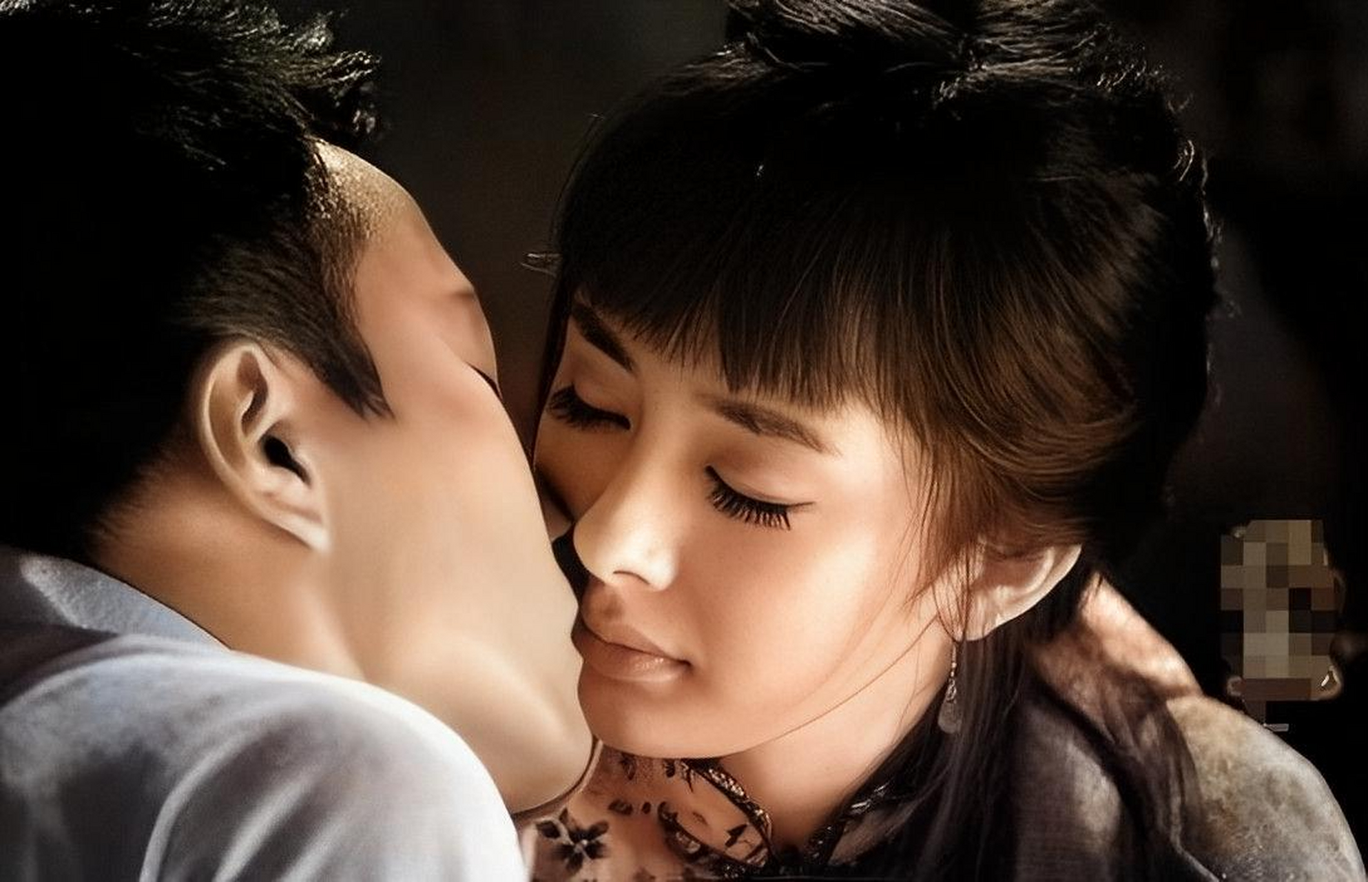 杨幂于是直截了当地问安意如:如果有这样一个被压倒的机会,你会去做吗