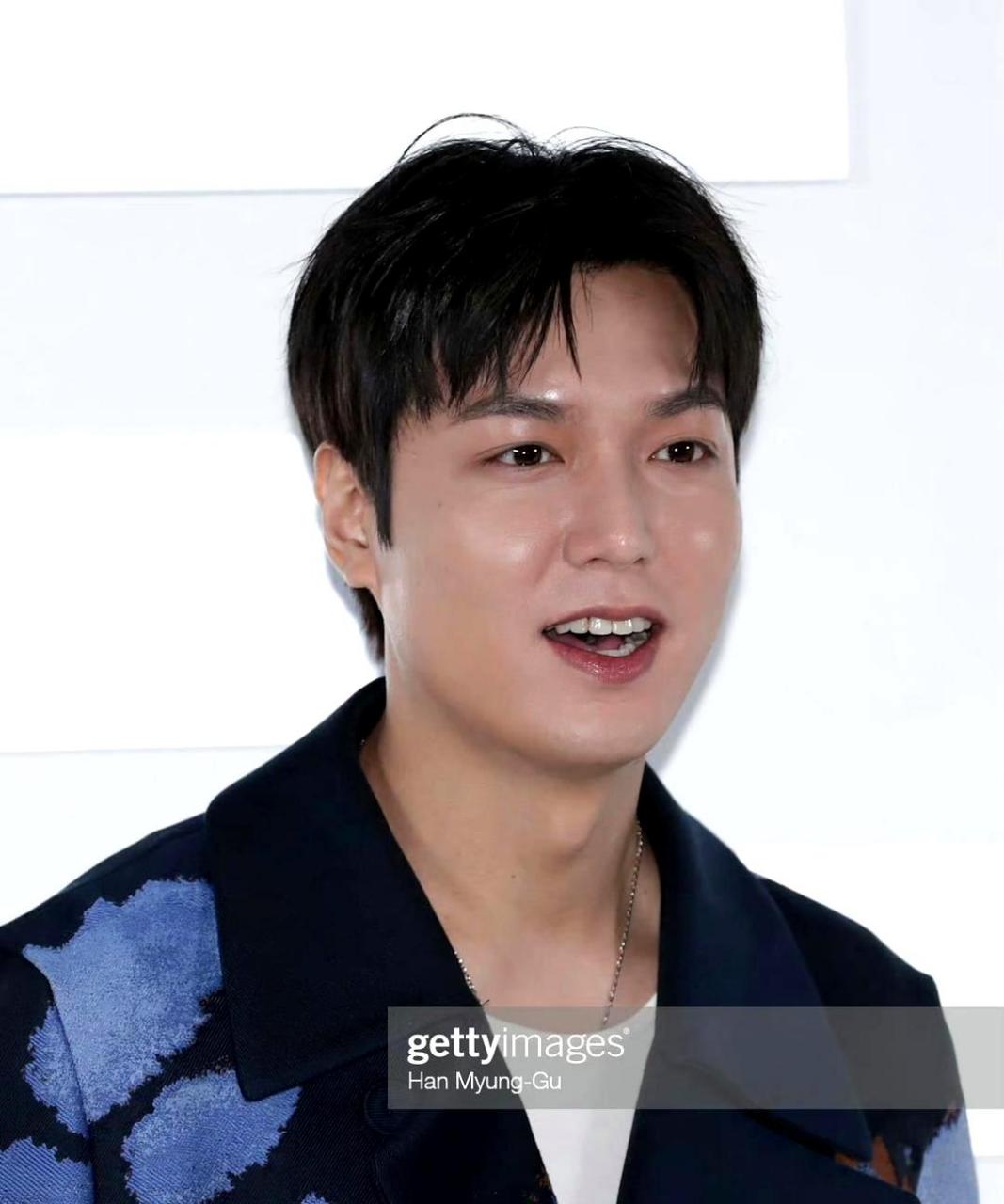 李敏镐是否仍是你心目中的男神,因为他已经发福得很严重了!