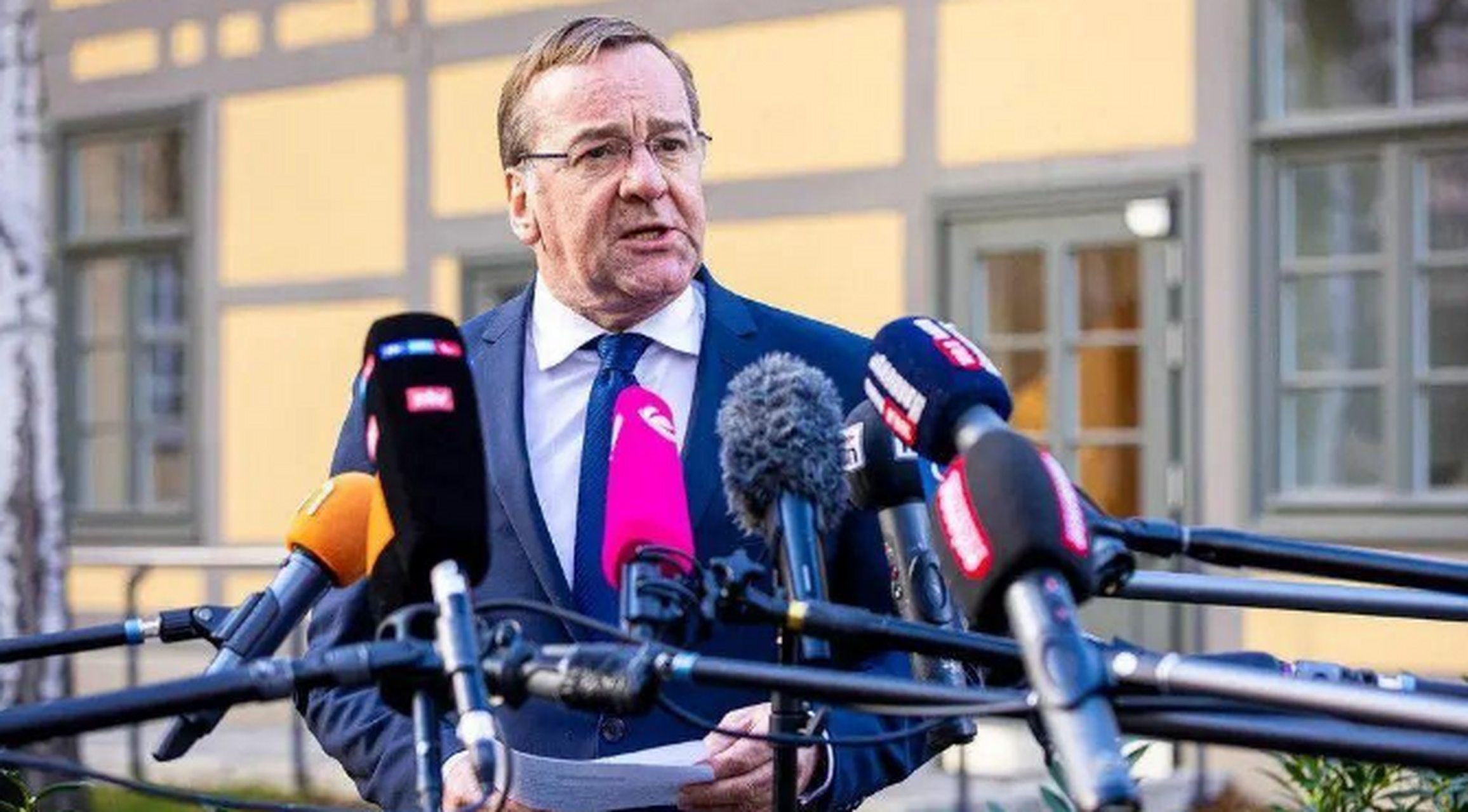 近日,德国国防部部长皮斯托里乌斯突然宣称,"乌军在俄领土发动袭击是