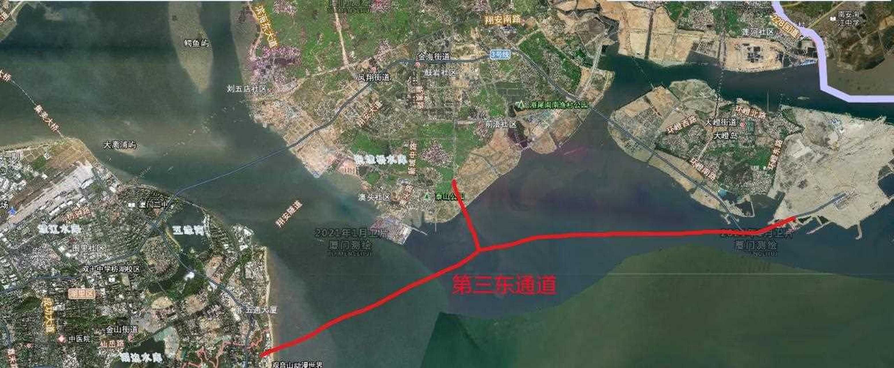 已经有翔安大桥了,厦门第三东通道建议走海底隧道的形式,桥梁影响海岸