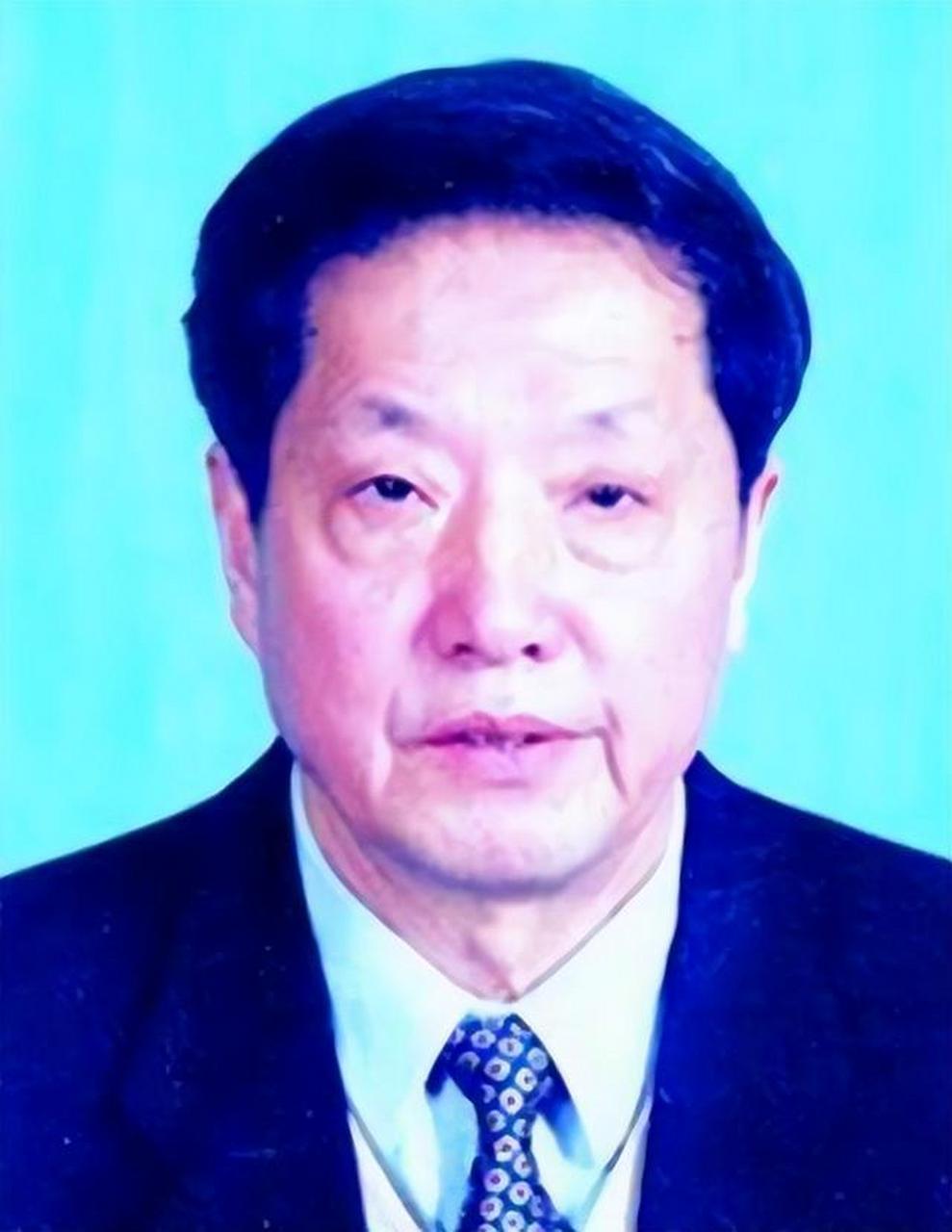 关广富:曾是湖北省委书记,从正厅级越级升到了正部级,享年85岁!