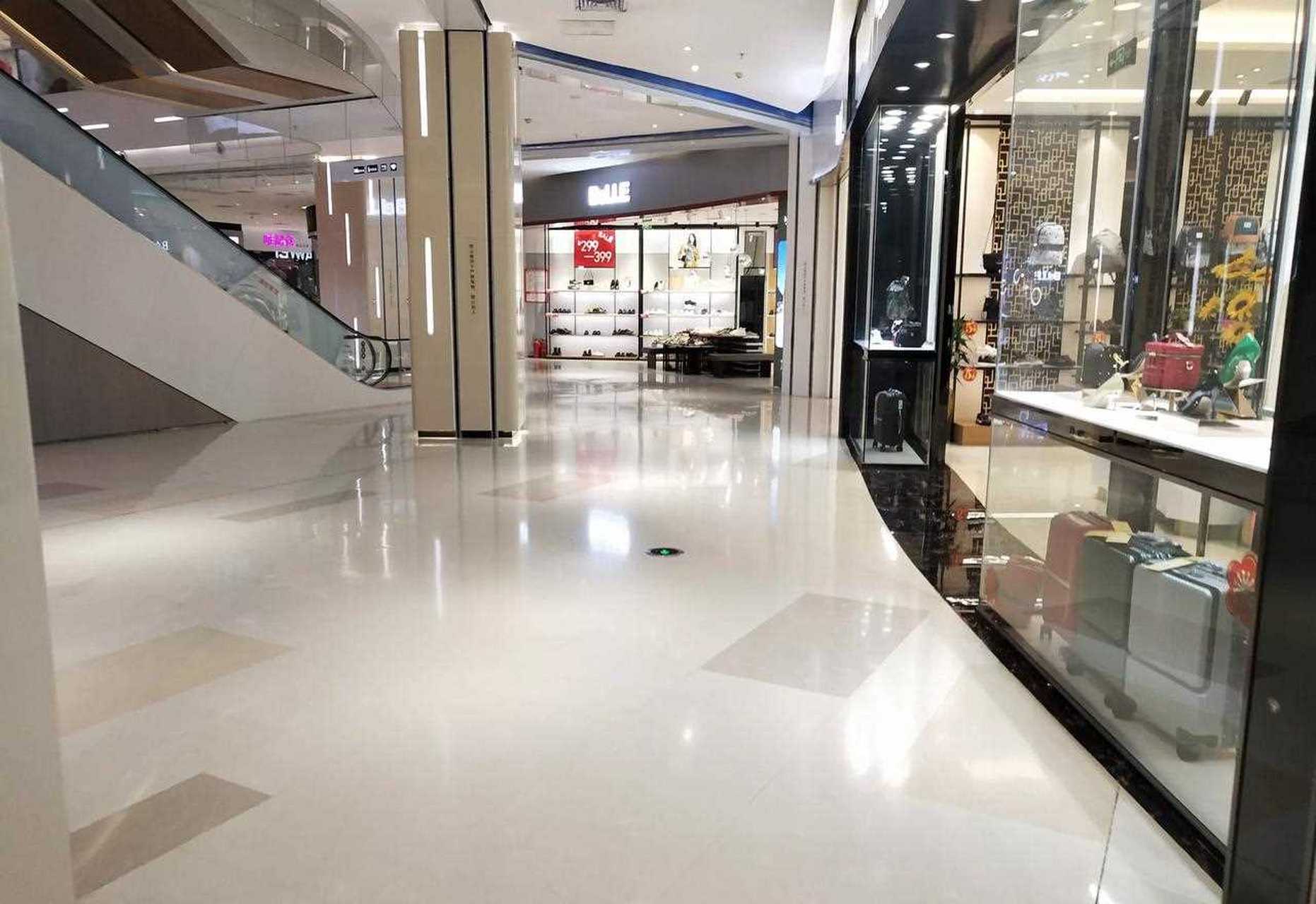 地处桂林三里店黄金地段的益华城购物中心,开业几年来都是冷冷清清