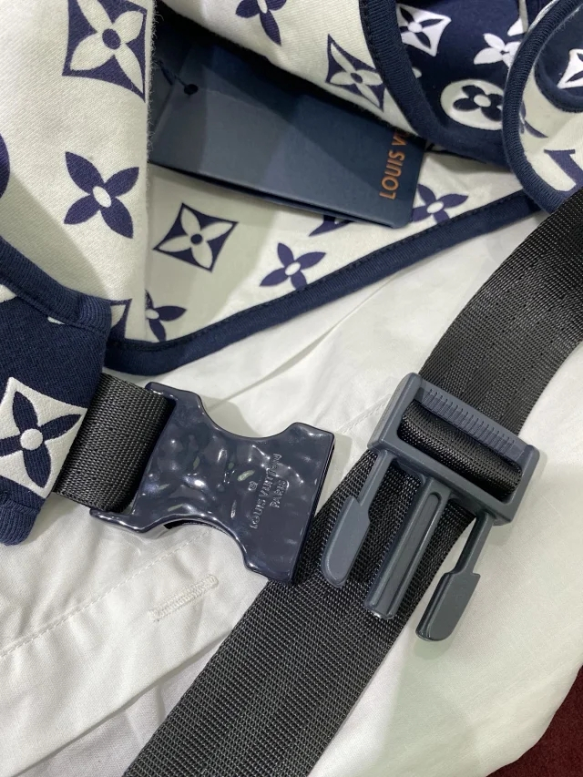 lv时尚战术马甲