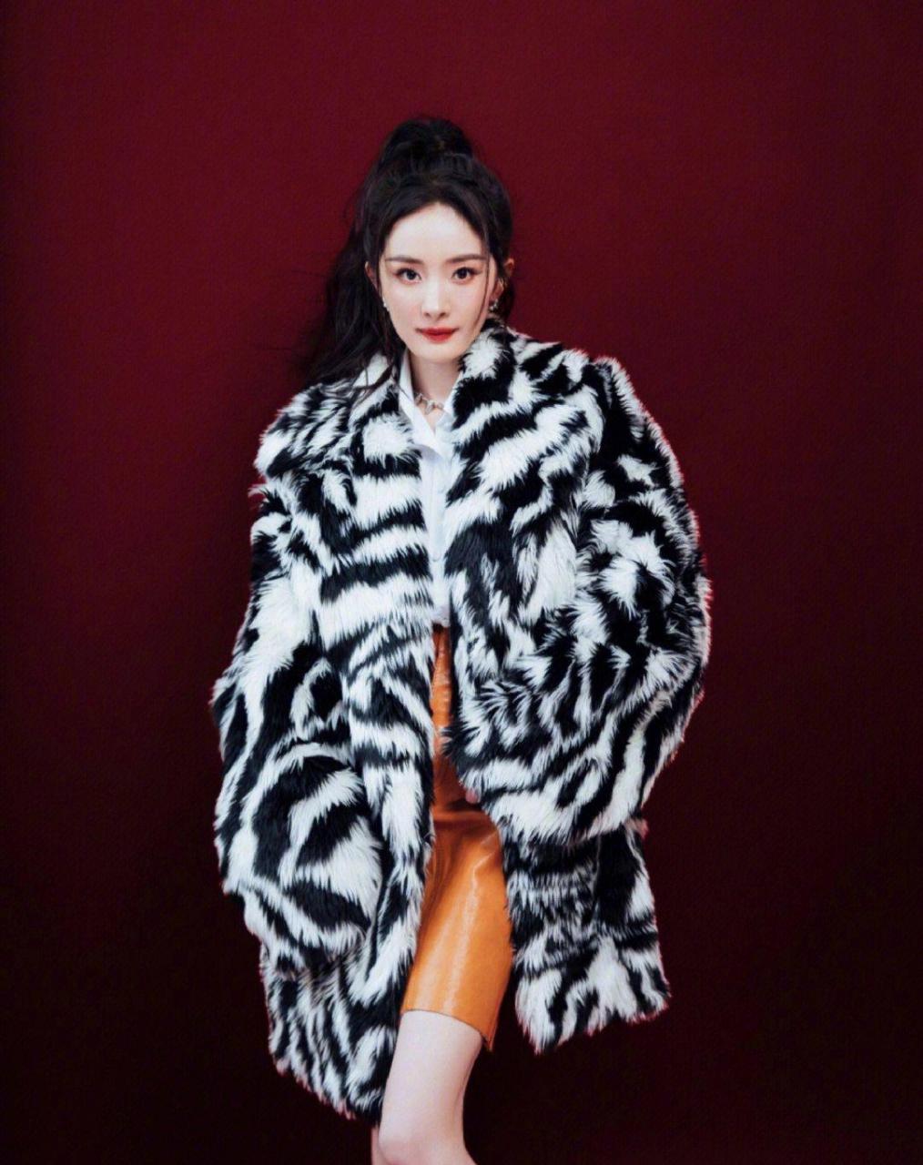 被杨幂带火的斑马纹皮草!真不愧是带货女王呀
