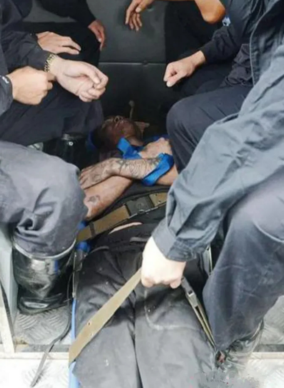 李孟军,因犯抢劫罪(致受害人死亡)于2006年7月被韶关