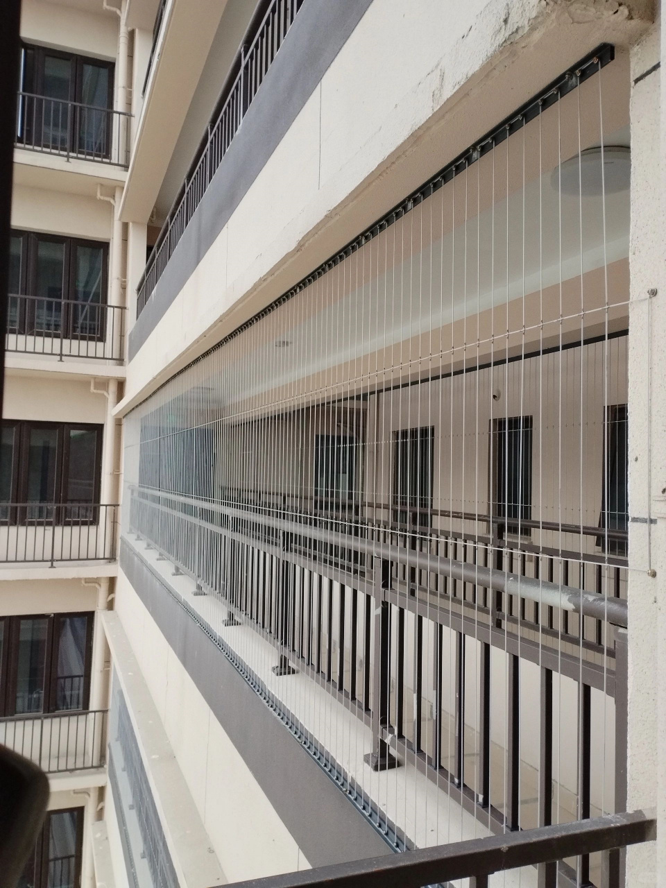 连廊户型安全防护网装上啦