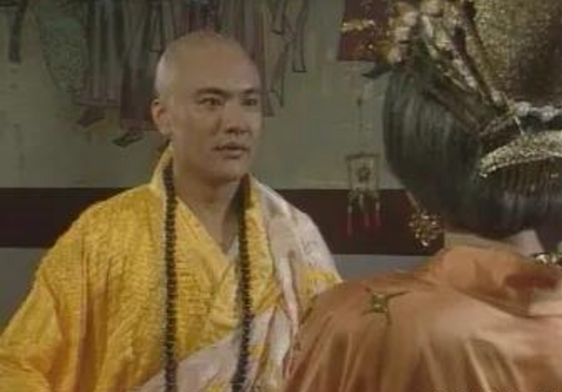 武则天大半夜差人叫来沈南璆,说肚子疼,沈南缪上前小心翼翼给武则天