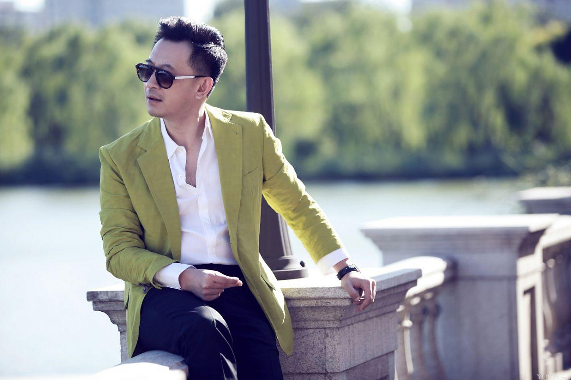 有一位拥有大量粉丝的博主曝光了一段聊天记录,好像