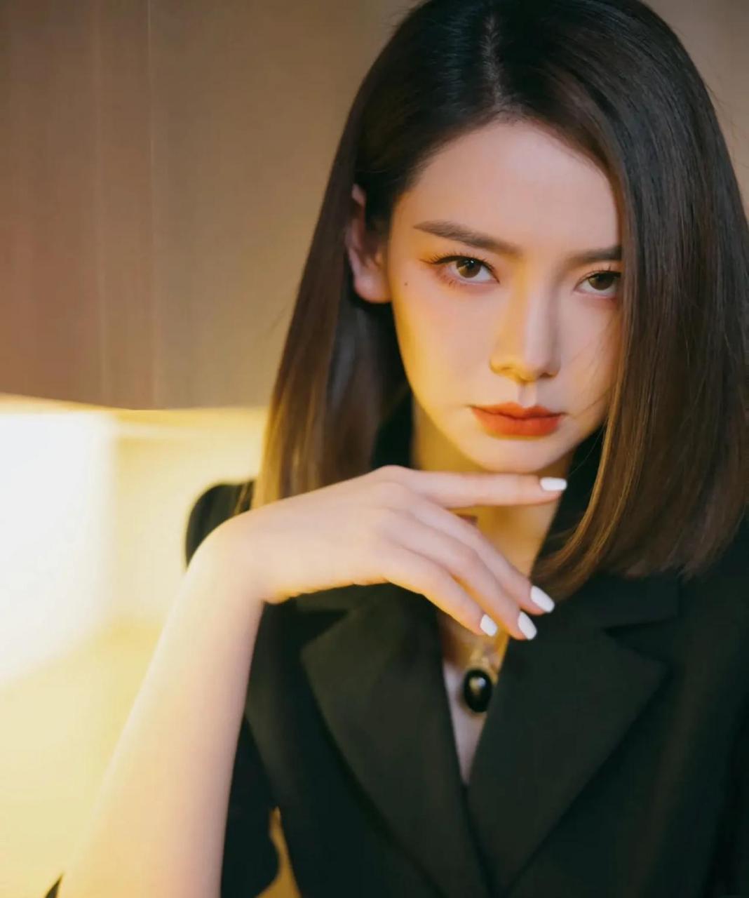 戚薇特别有女人味