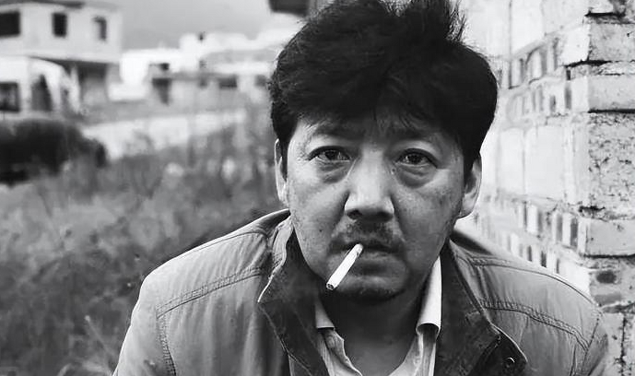 当年,在《烈日灼心》中,一段几分钟的采访视频,直接让王砚辉的演技被