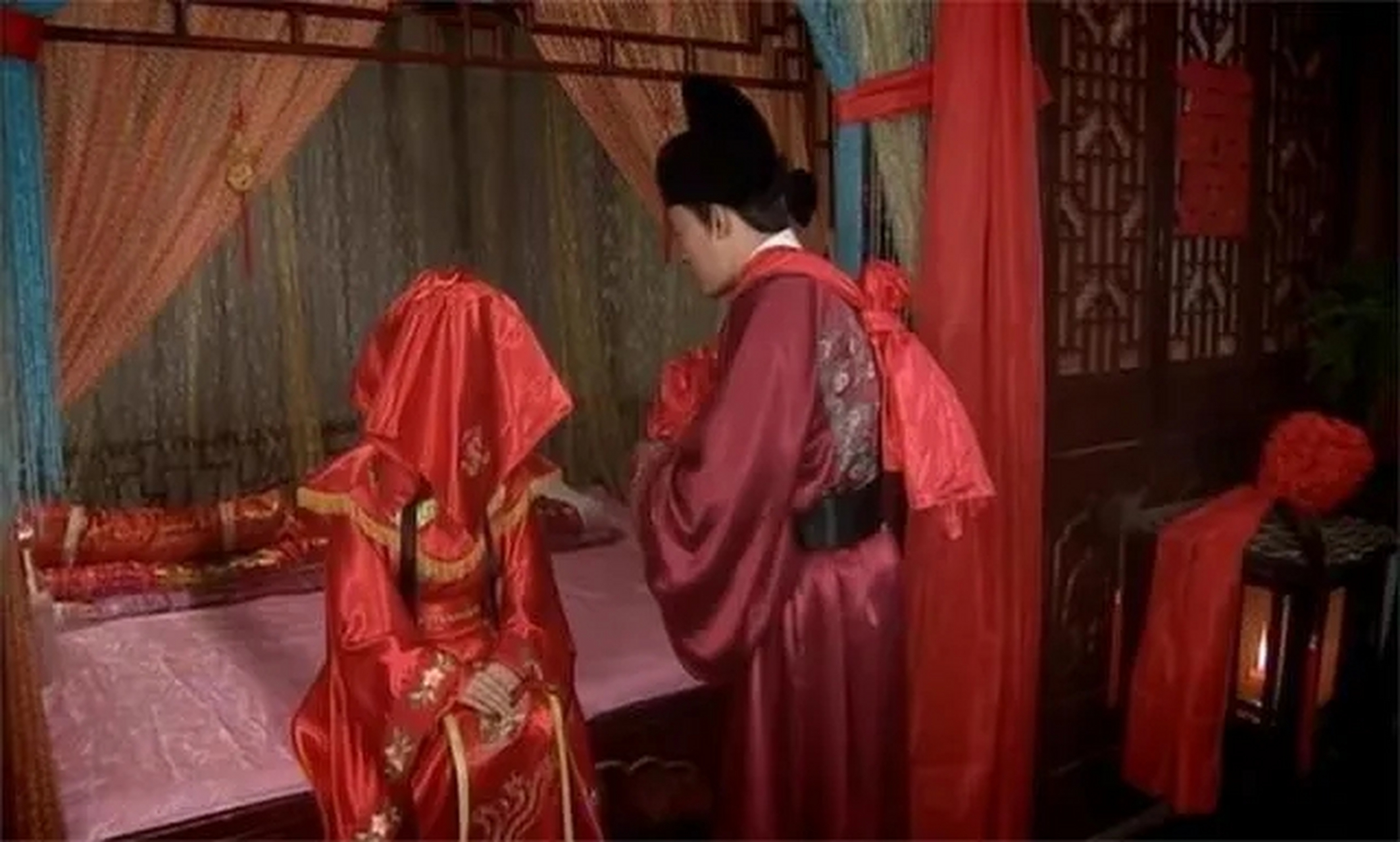 古代,一要饭的帅小伙为了吃顿好饭,替人迎娶一个千金小姐,结果被千金