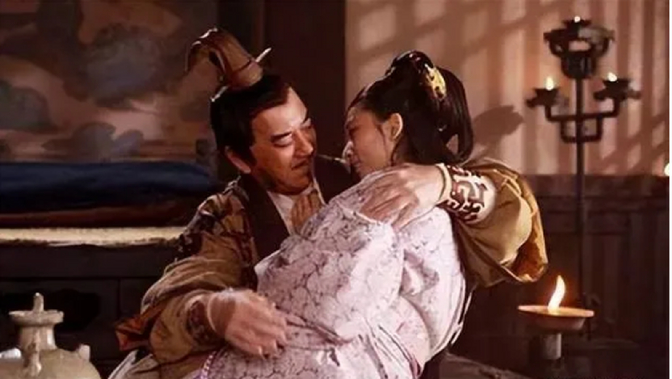 诗经美女系列之夷姜:私通公子晋,自缢身亡 夷姜,夷国的妙龄女子,正值