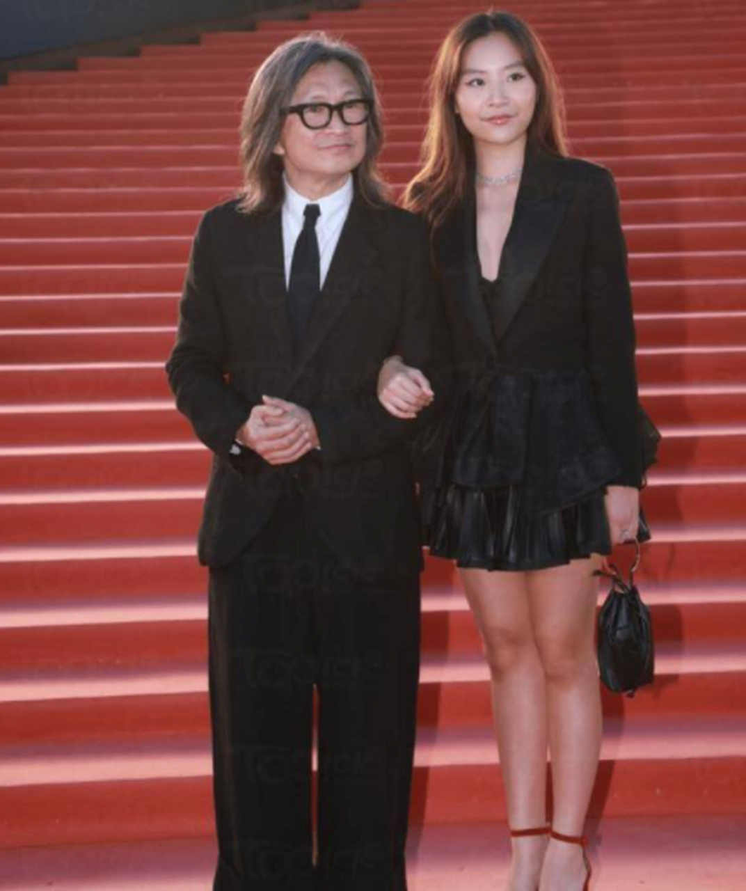 陈可辛和吴君如17岁的女儿陈是知正式出道  吴君如携带17岁的女儿