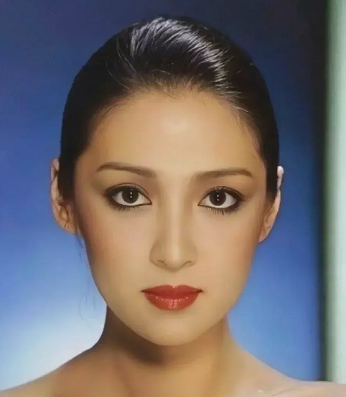 岁月留香:1953年出生的胡因梦,1954出生的林青霞都是妥妥滴大美女!