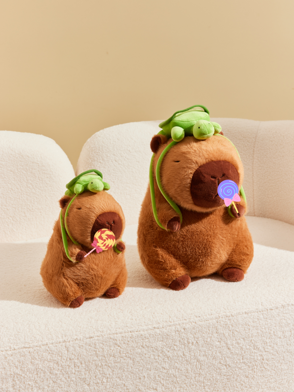 拥有的卡皮巴拉6015可爱玩具  我拥有一个可爱的卡皮巴拉玩具,它