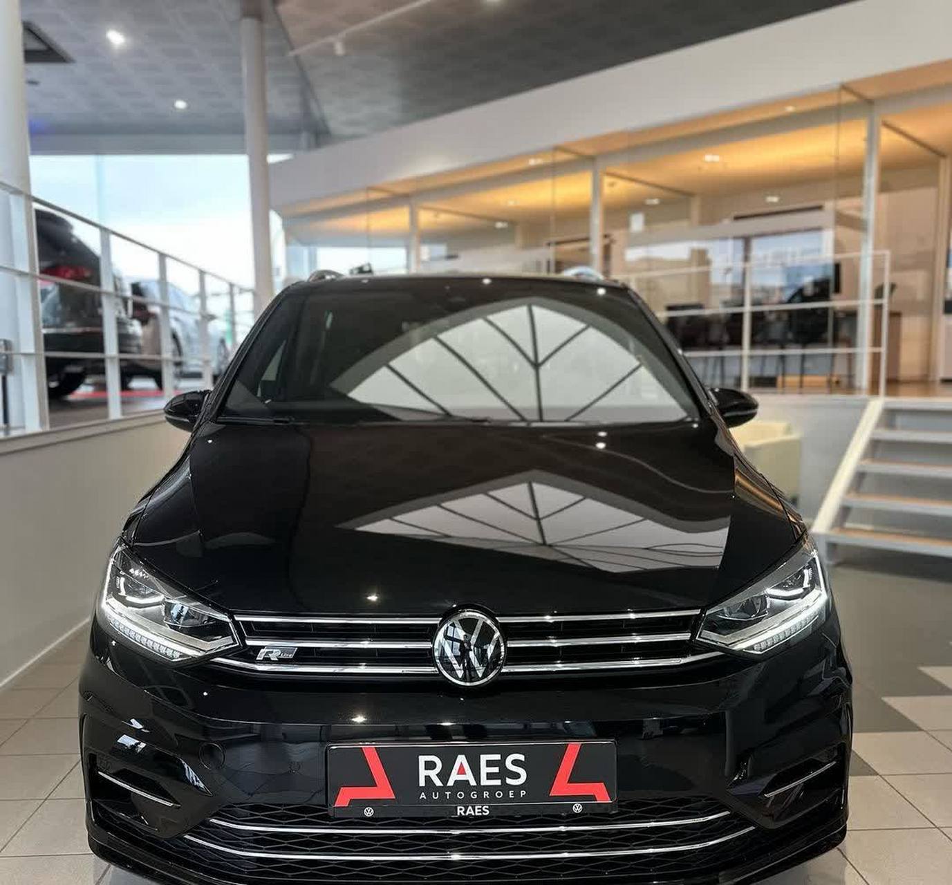 海外大众2023款途安r-line.