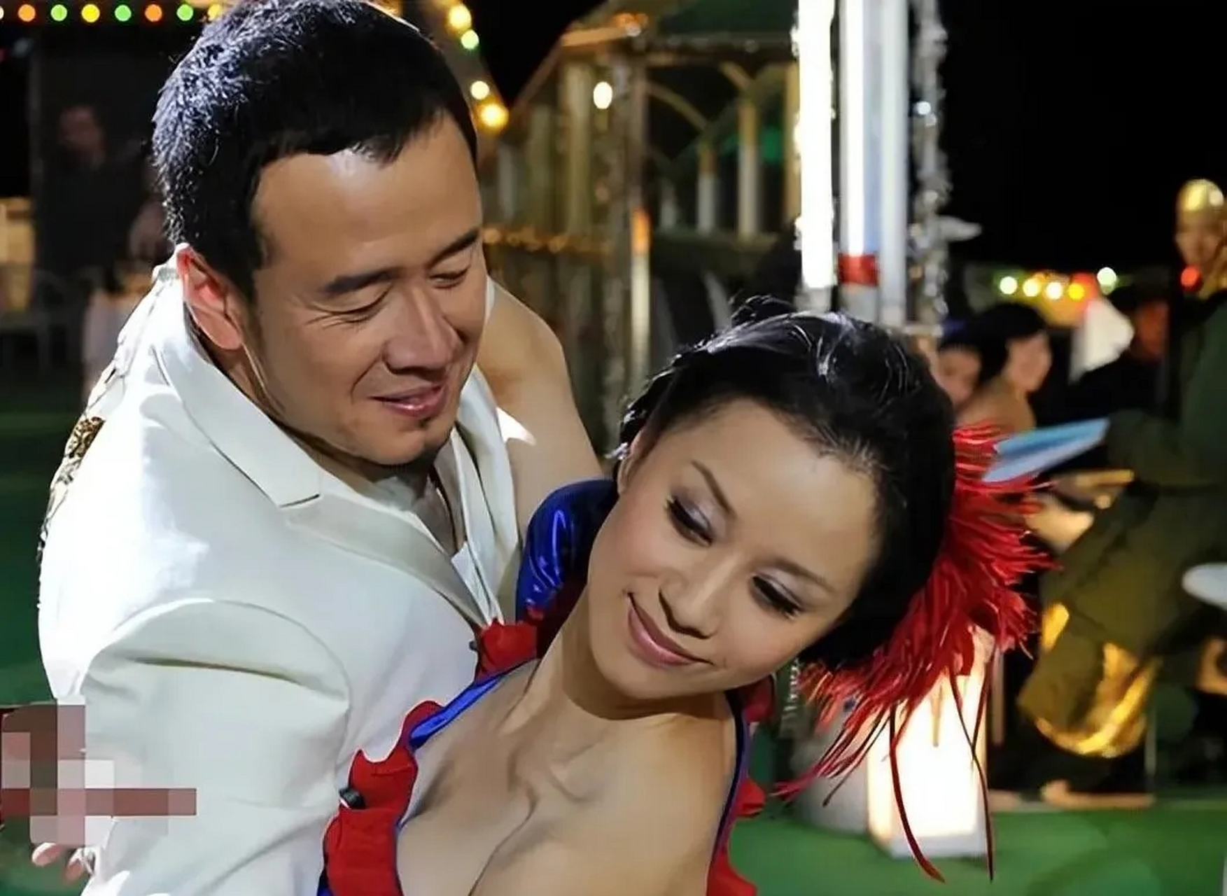 2009年,女星倪虹洁和老公刚离婚,马上收到一条银行短信,短信上说