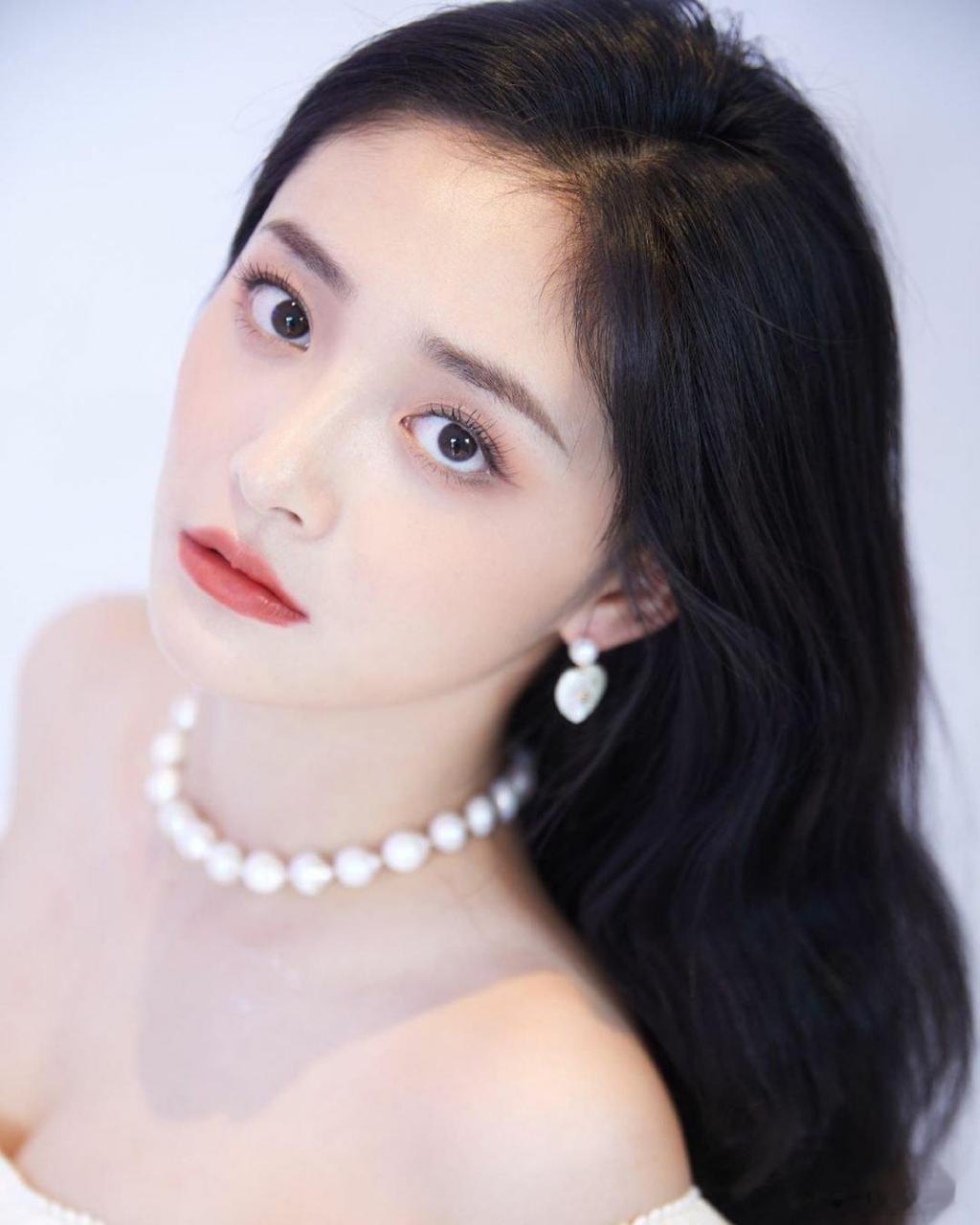 周洁琼# 漂亮的眼睛会说话!