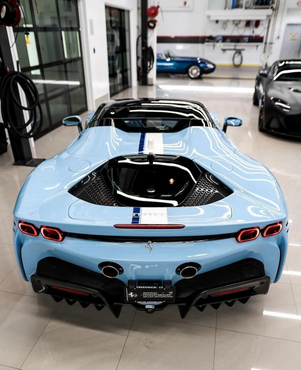 baby blue小清新tailor made sf90 spider  法拉利sf90是一款超级跑车