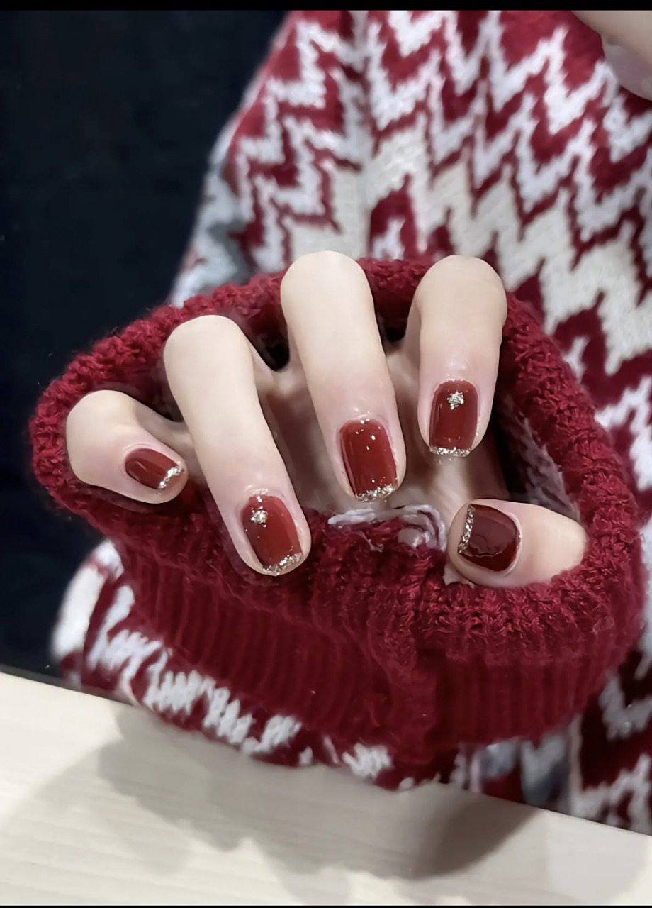 奶油甜心   秋冬纯欲温柔美甲 显白冰茶色 冰茶冻透色做腮红也太温柔