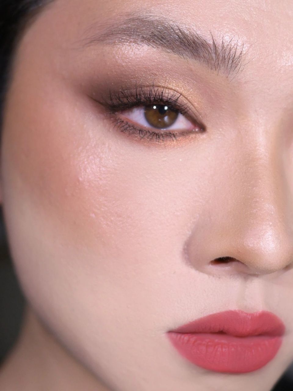 富贵千金烟熏眼妆 这盘真的是可浓可淡,清淡白开水浓艳小烟熏都可以画