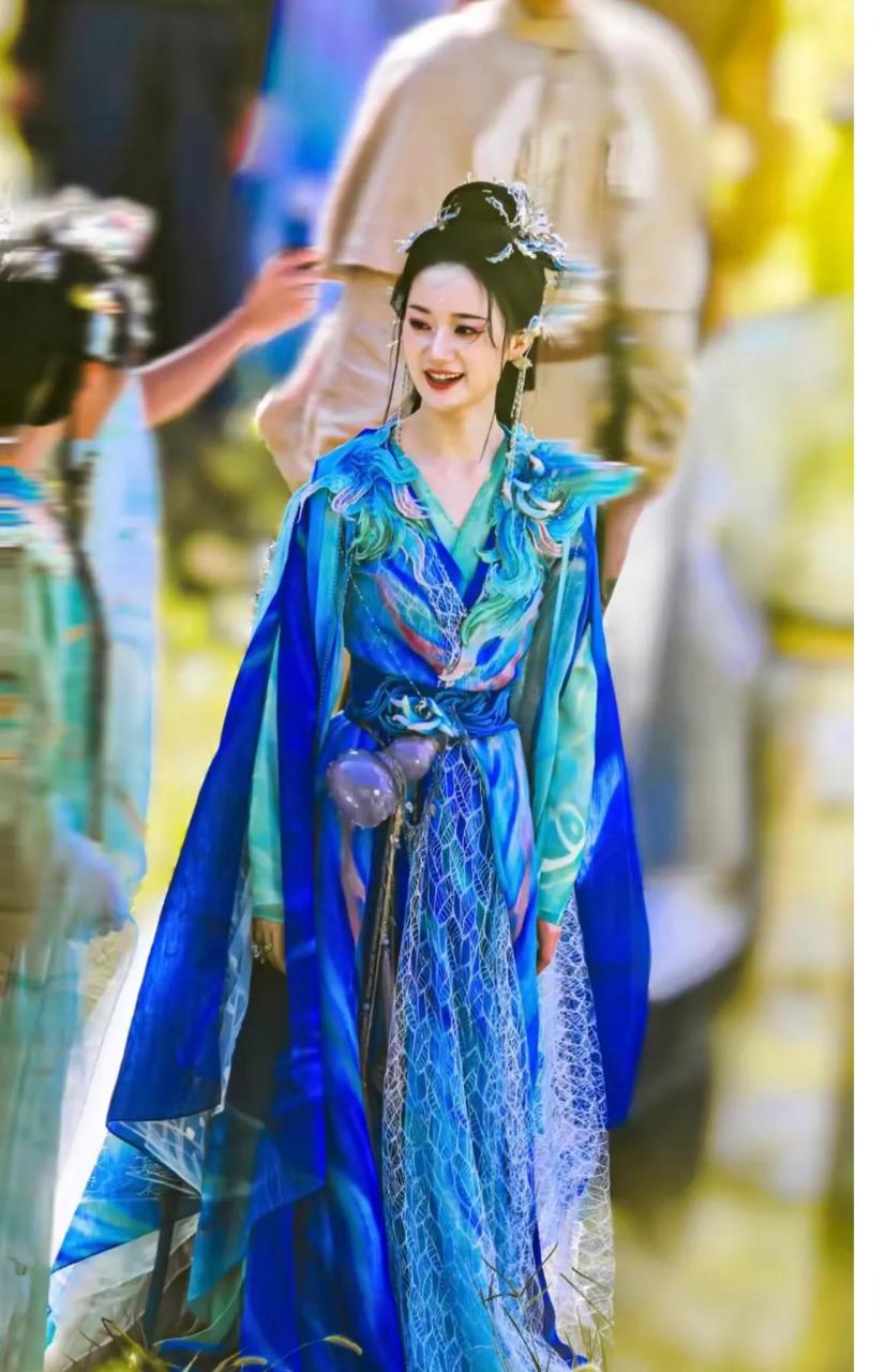 明星系列壁纸~郭晓婷美啊!鲜花花花喜欢就点赞