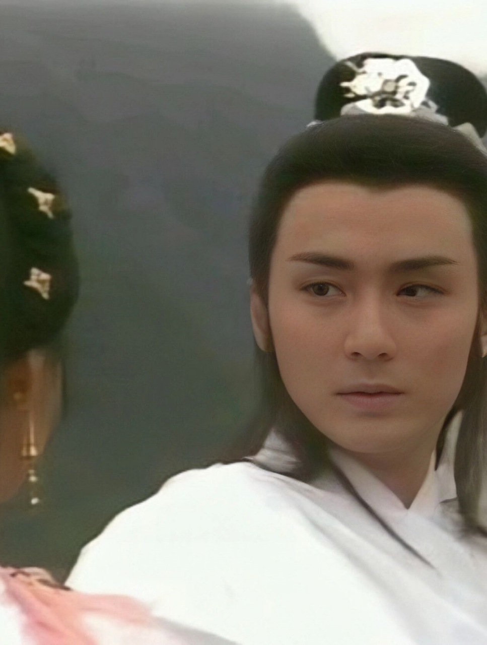1988年,吴岱融饰《绝代双骄》花无缺.