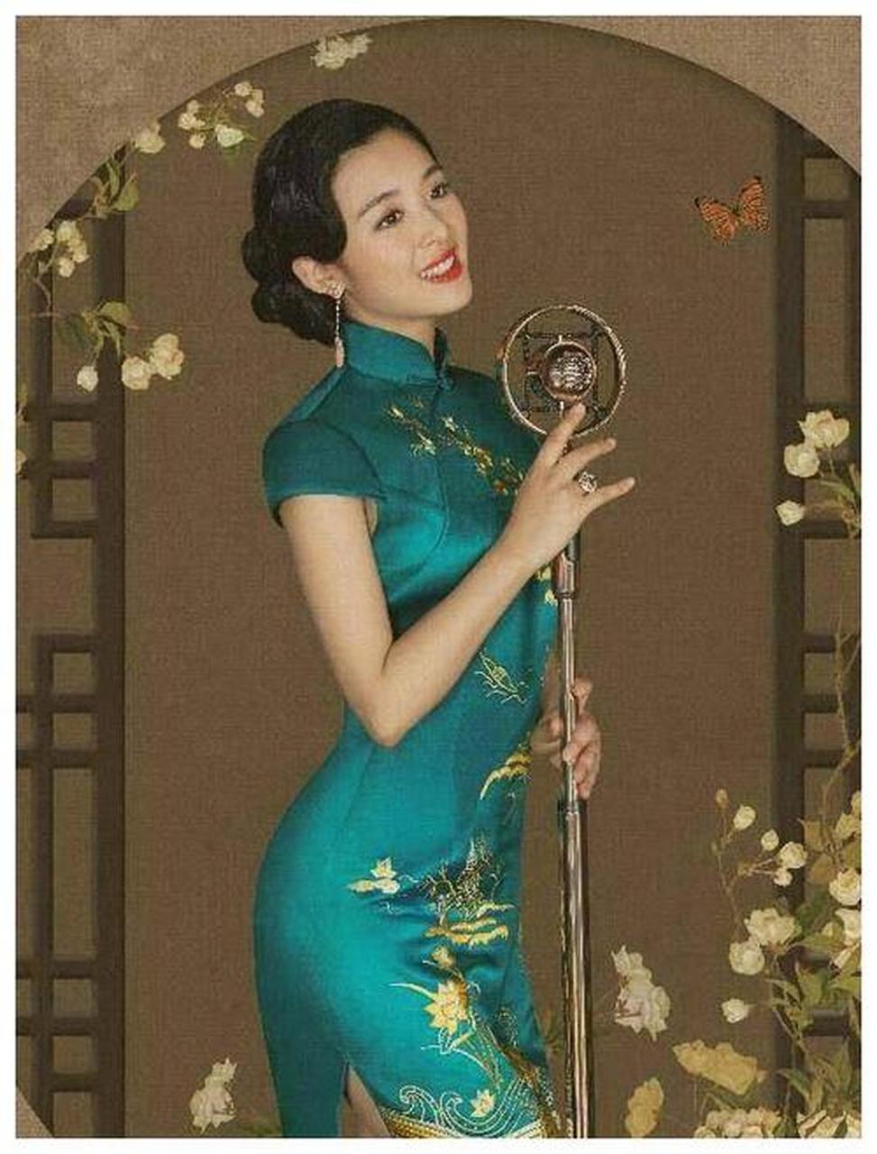 张含韵的形象一直都是乖乖女,脸蛋比较圆还有点微胖仿佛一直都是唱