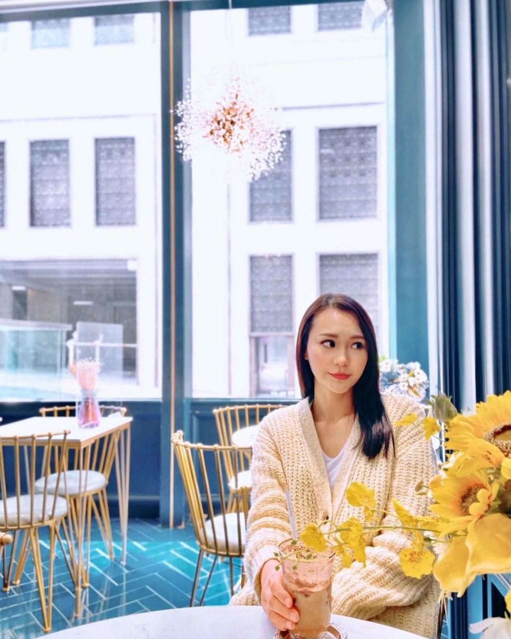 无线(tvb)新闻美女主播麦诗敏(gloria)最近到英国旅