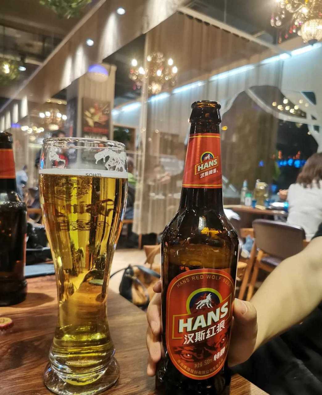 汉斯红狼特醇啤酒被誉为"啤酒中的雪茄",汉斯啤酒的经典之作,精选